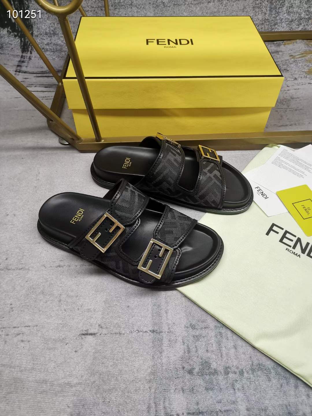 Women Men F*endi Top Sandals ( )