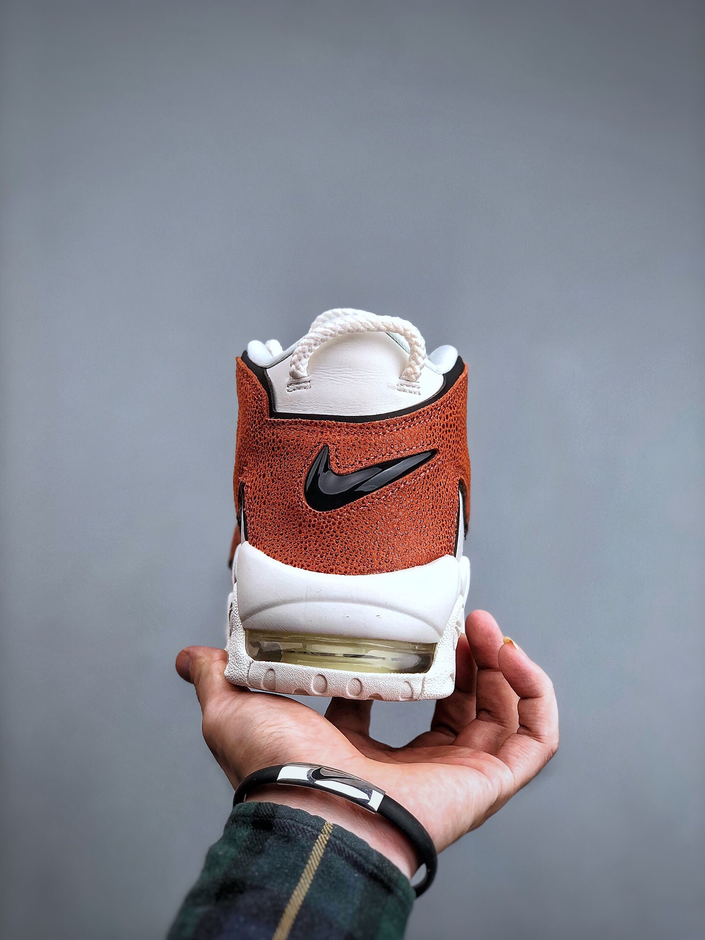 Nike air more uptempo 96