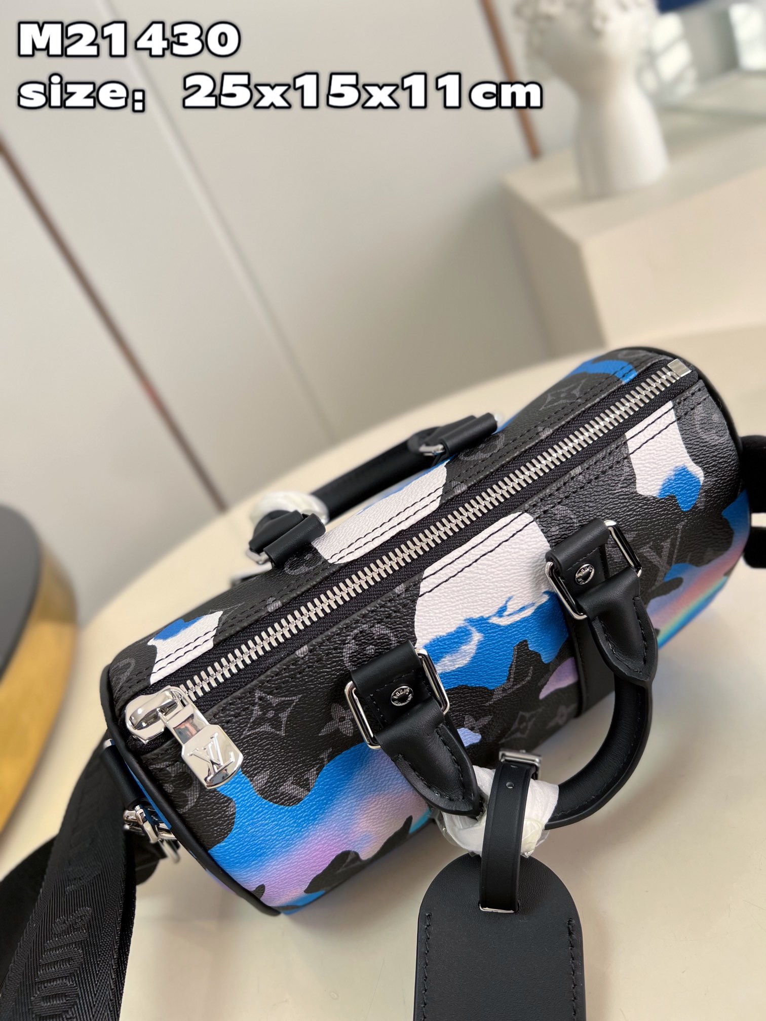 L*ouis V*uitton Top Bag