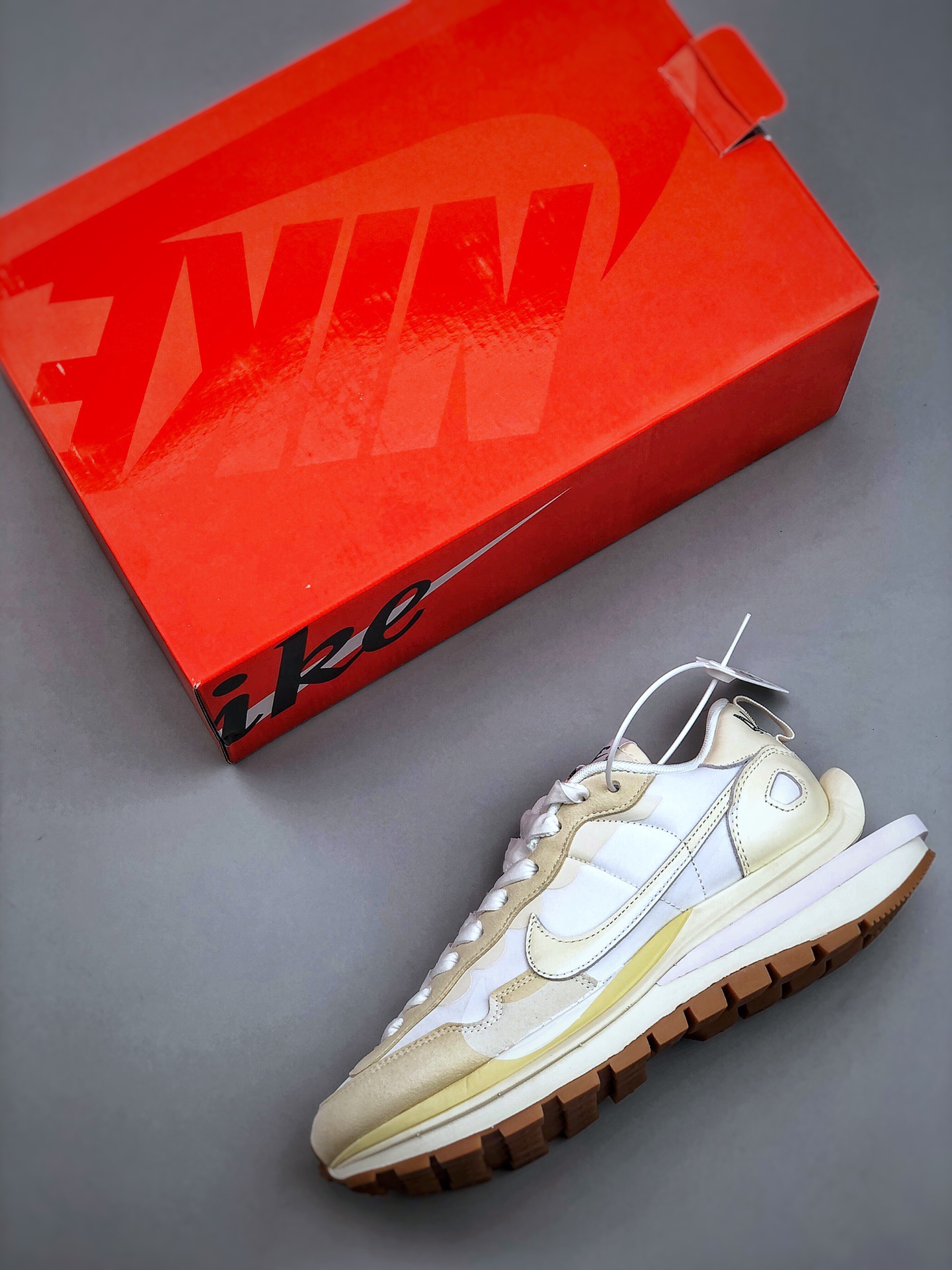 Nike vaporwaffle 3.0 sail gum