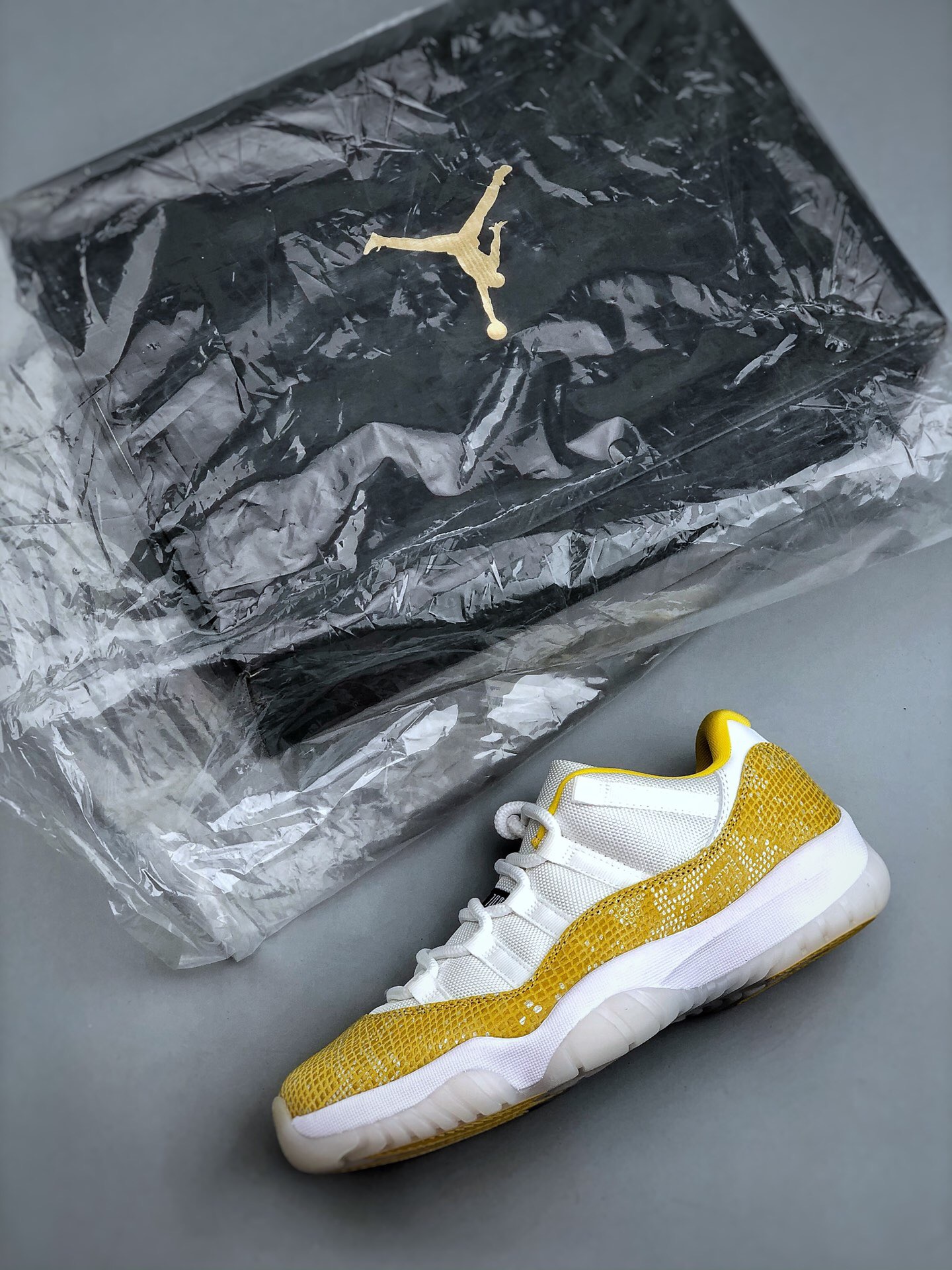 NIKE Air Jordan 11（）