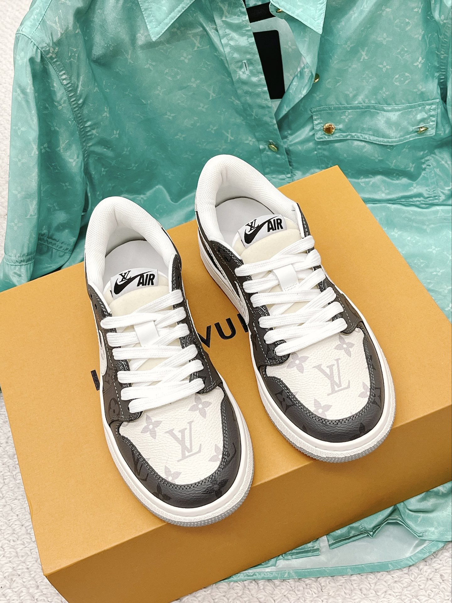 Men Women L*ouis V*uitton x NIKE Sneakers Maikesneakers