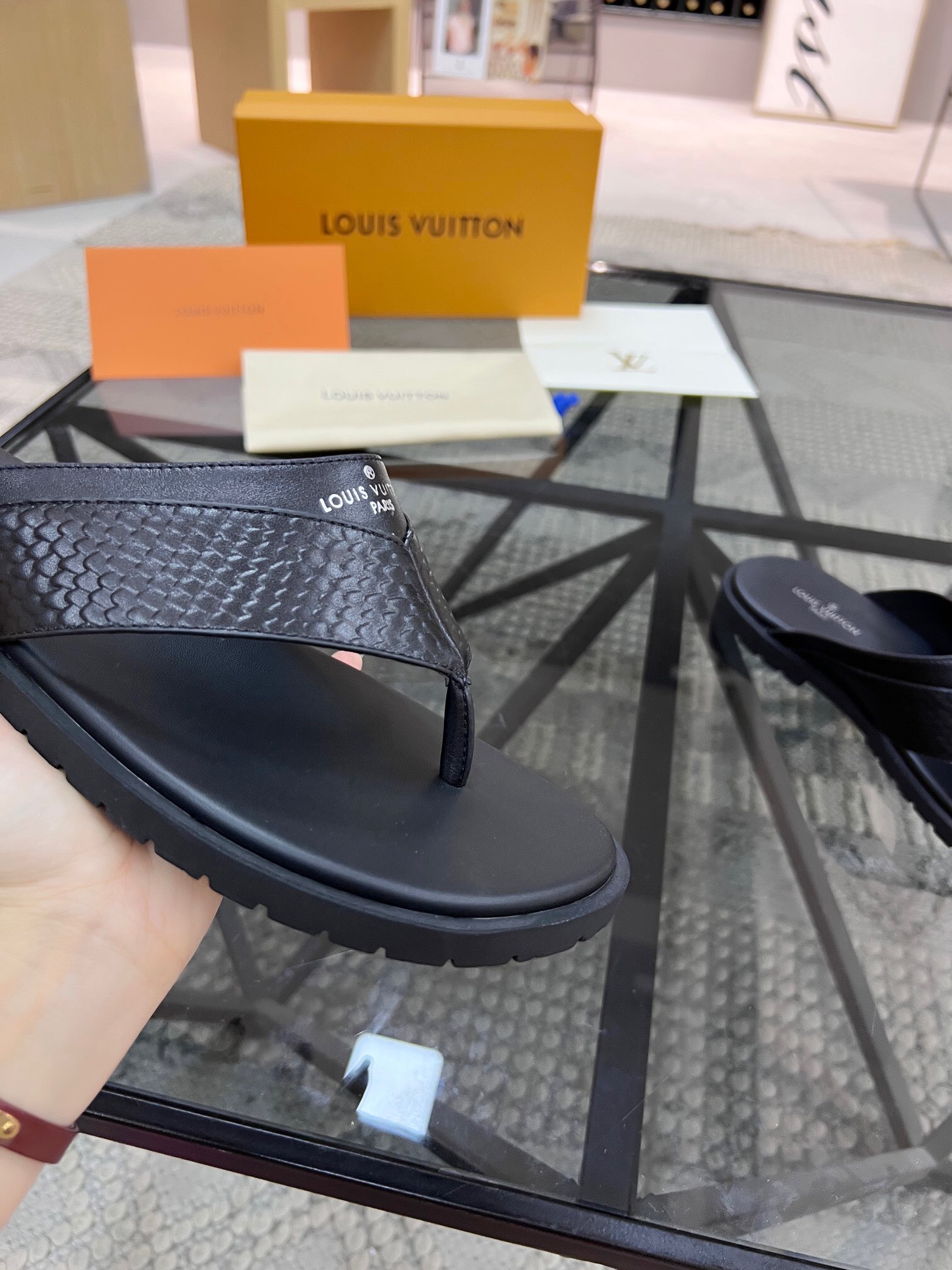 Men L*ouis V*uitton Top Slippers