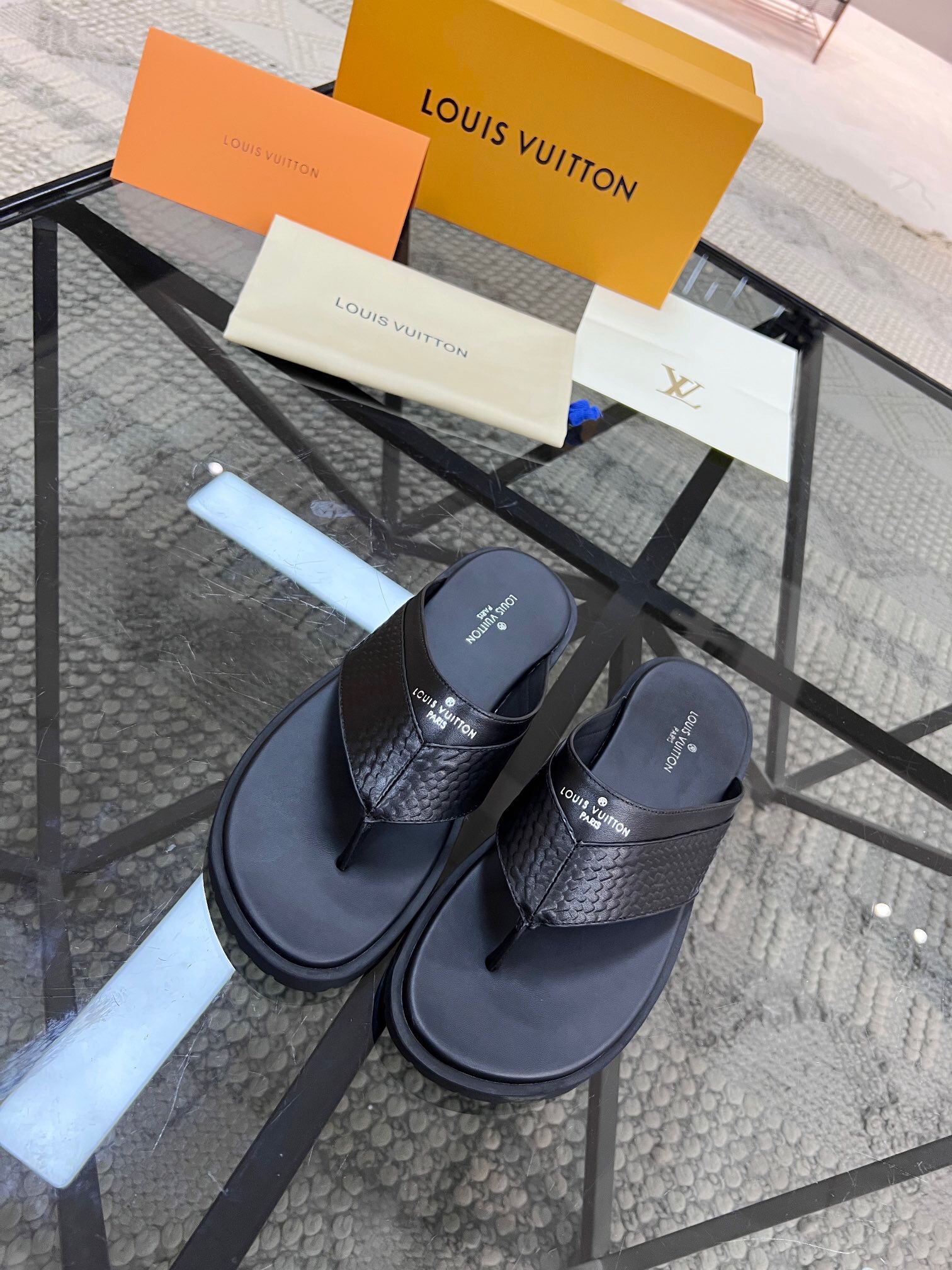 Men L*ouis V*uitton Top Slippers