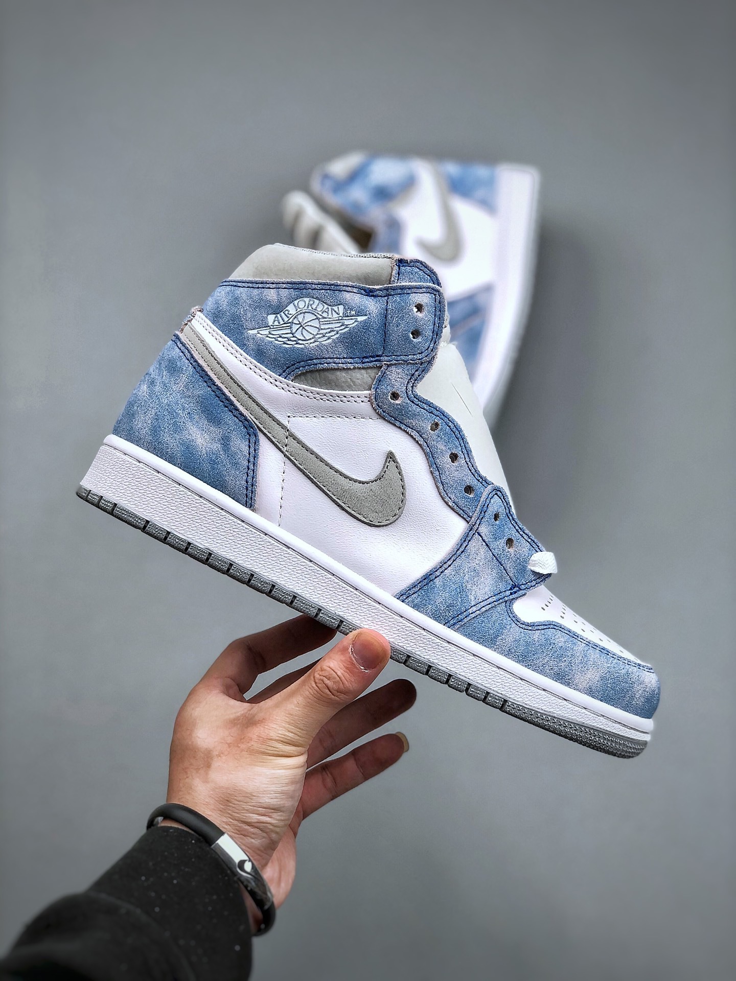 Air Jordan 1“ Hype Royal” 555088-402