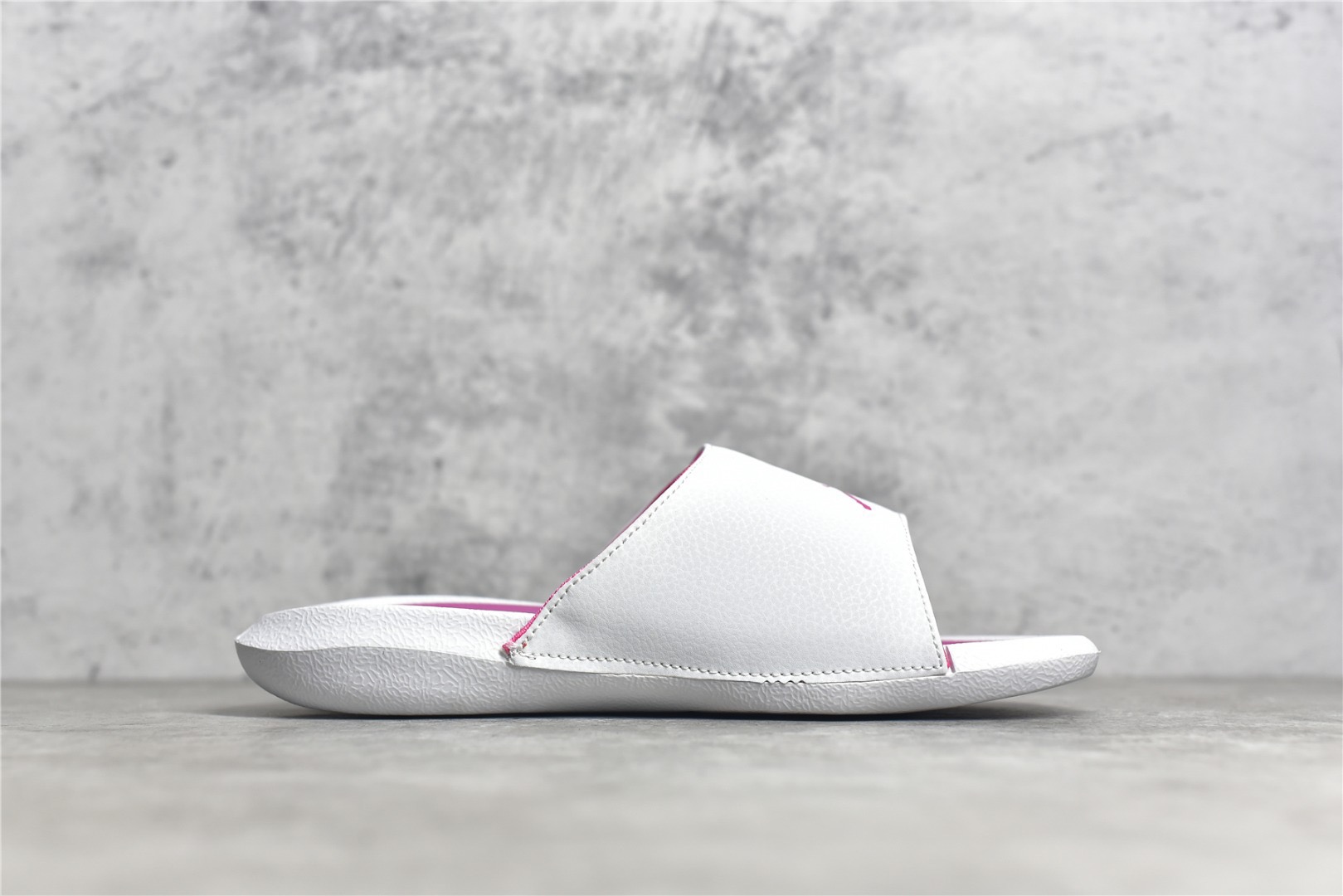 Nike Air Jordan 6 Slippers