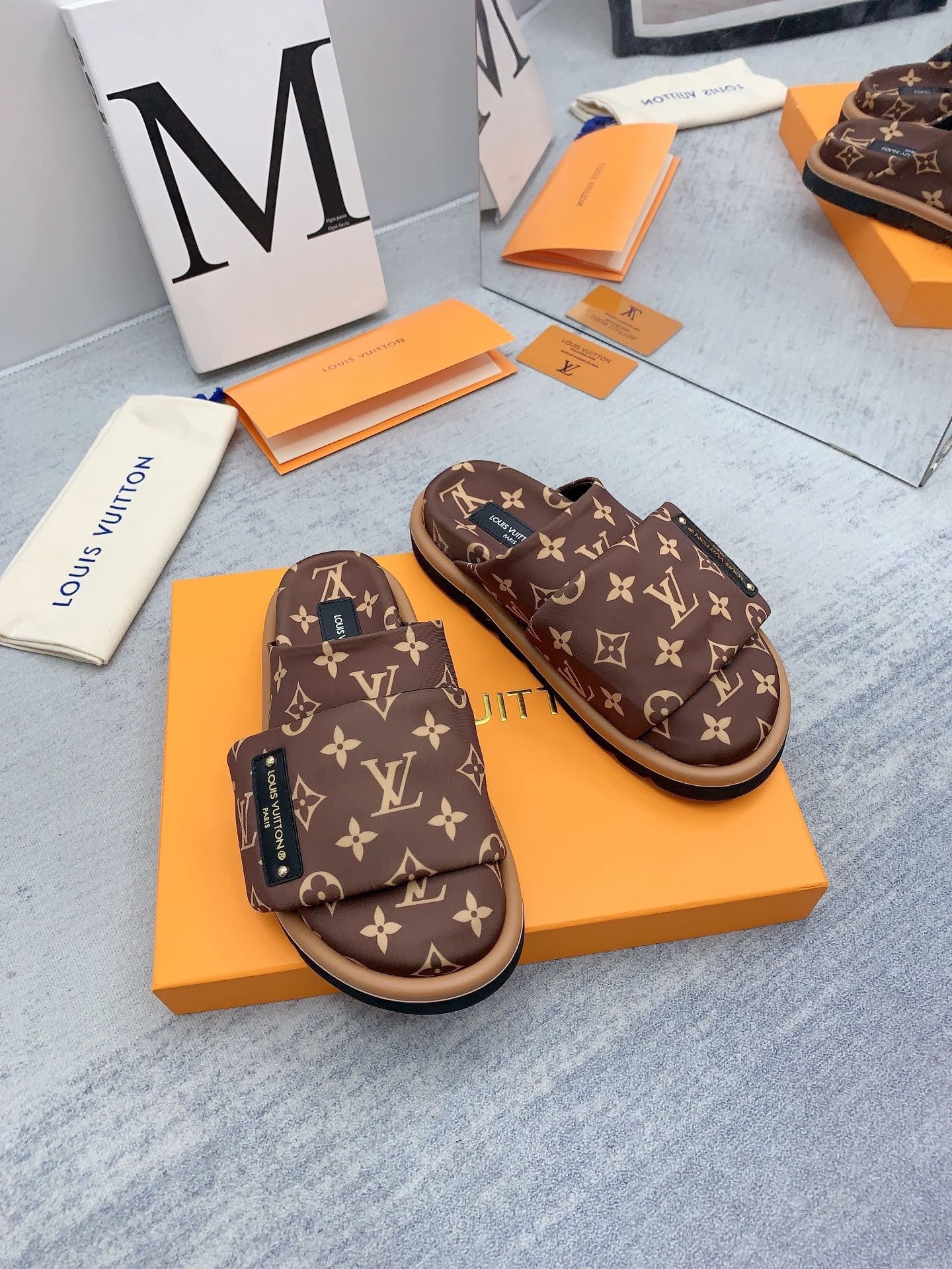 Men L*ouis V*uitton Top Slippers