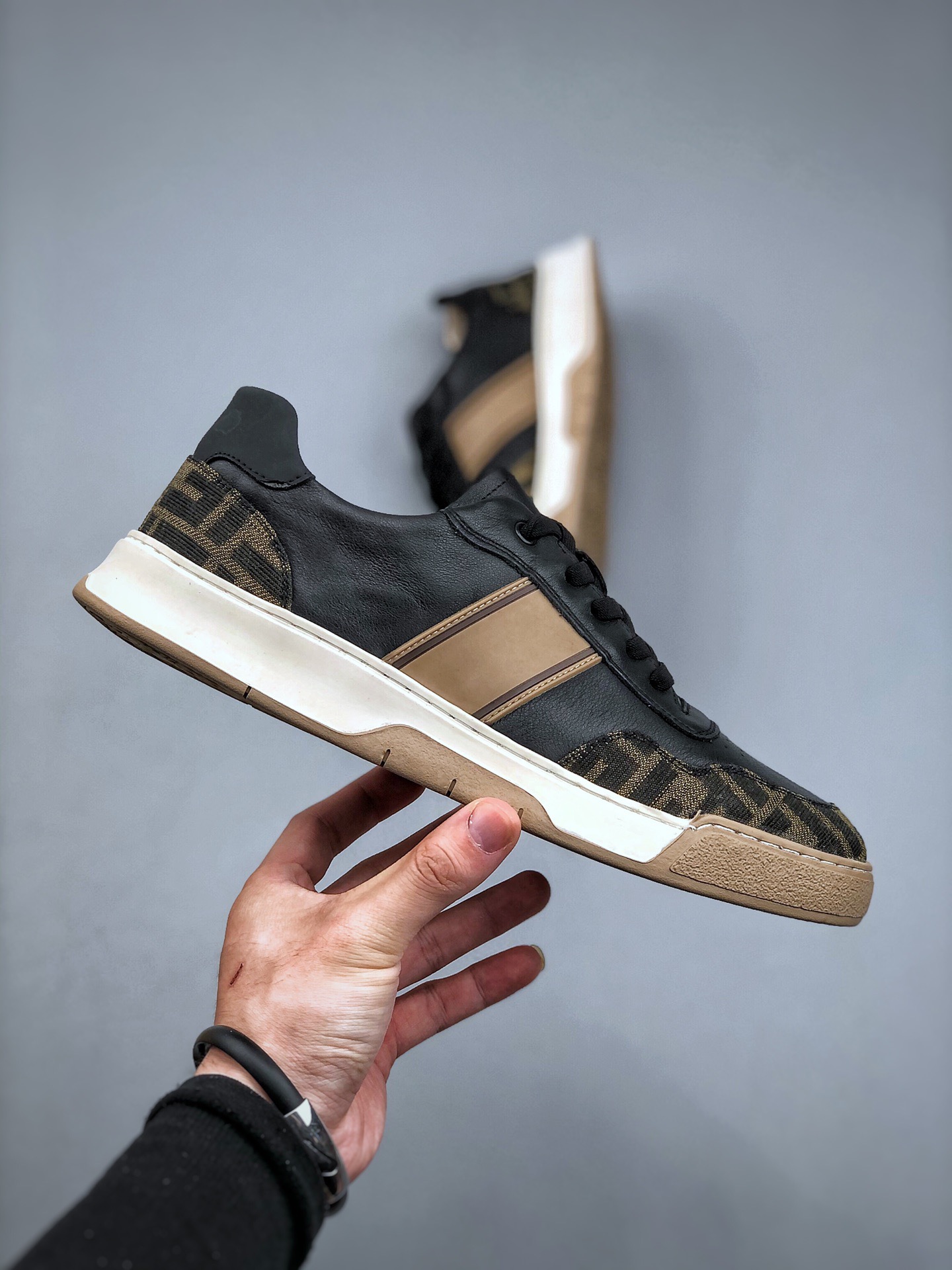 Men F*endi Top Sneaker ( )