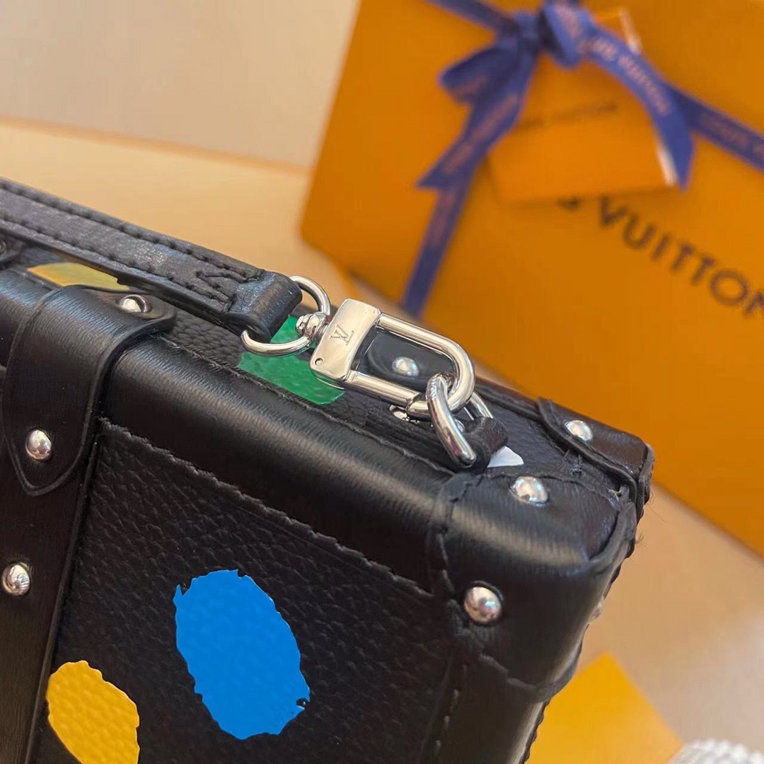 L*ouis V*uitton Top Bag