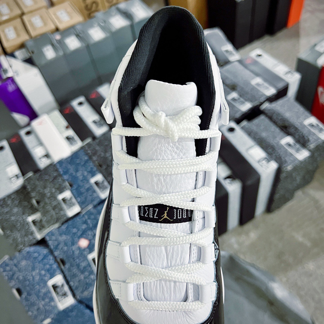 NIKE Air Jordan 11()