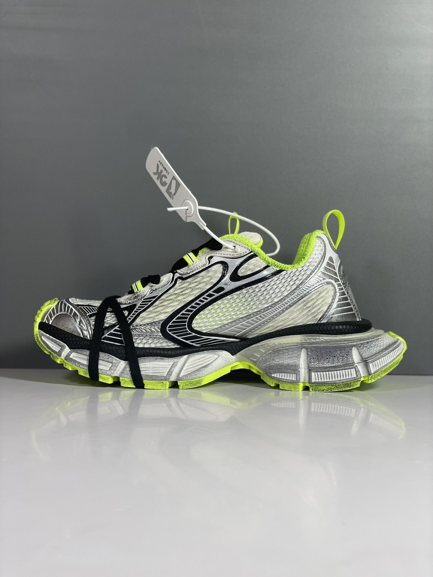 B*alenciaga Top Sneakers