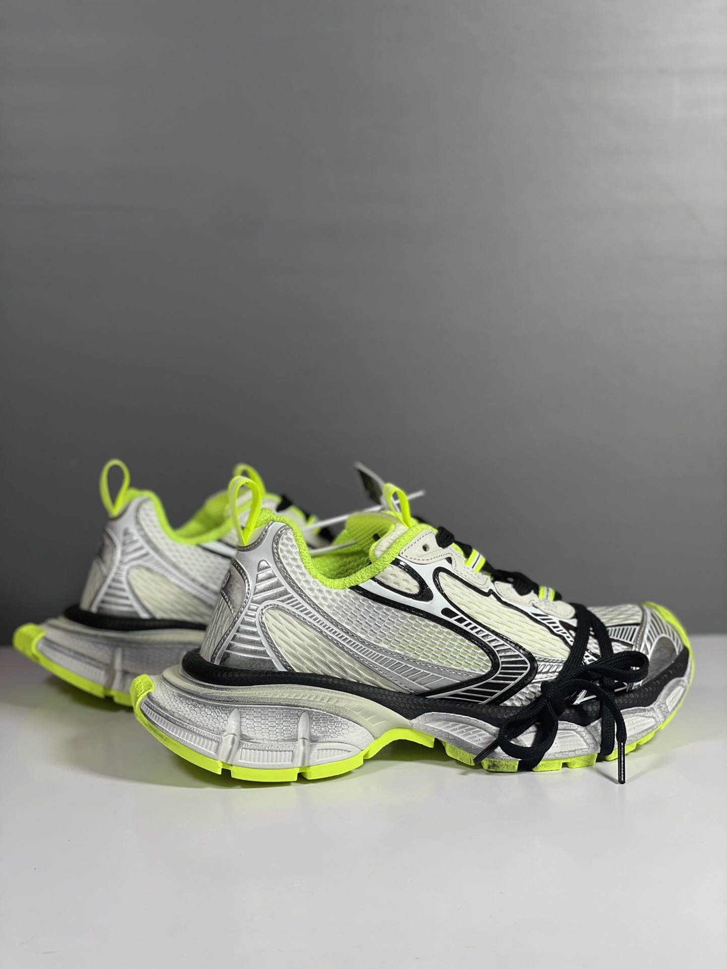 B*alenciaga Top Sneakers