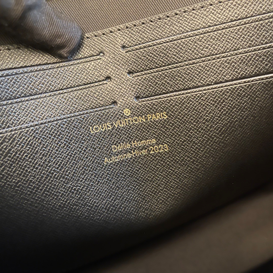 L*ouis V*uitton Top Bag