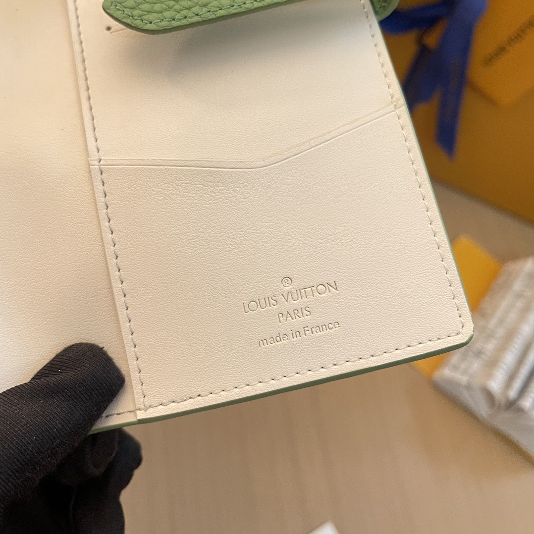 L*ouis V*uitton Top Bag