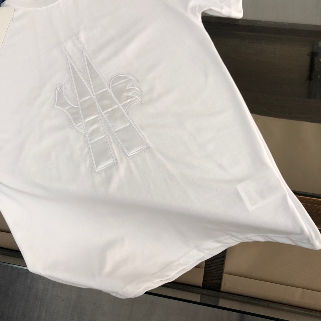 Men T-shirt Top Quality 2023