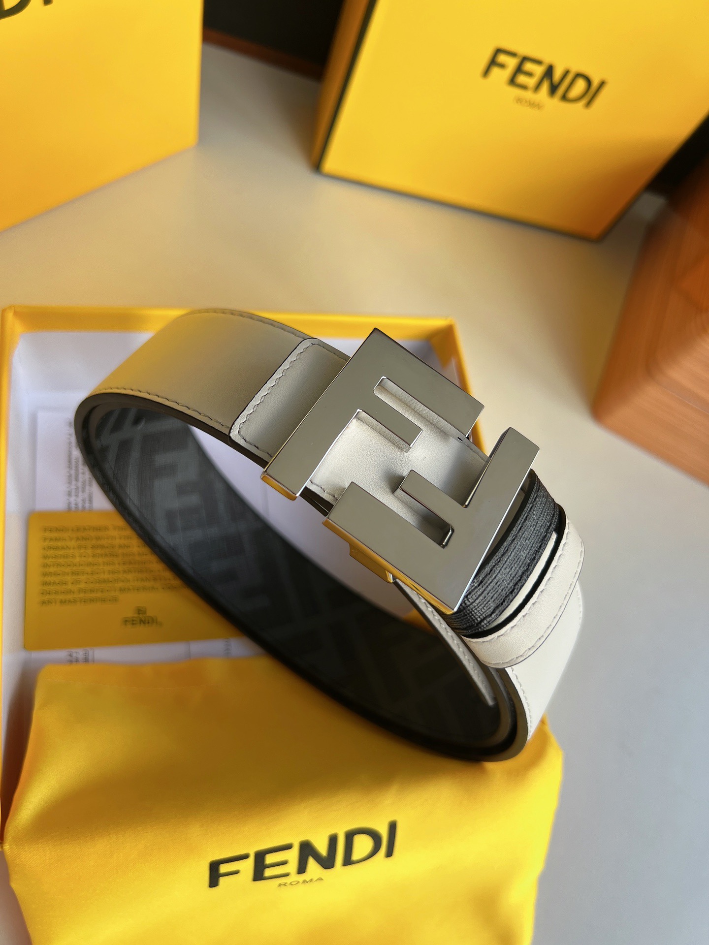 L*ouis V*uitton Top Version 40MM