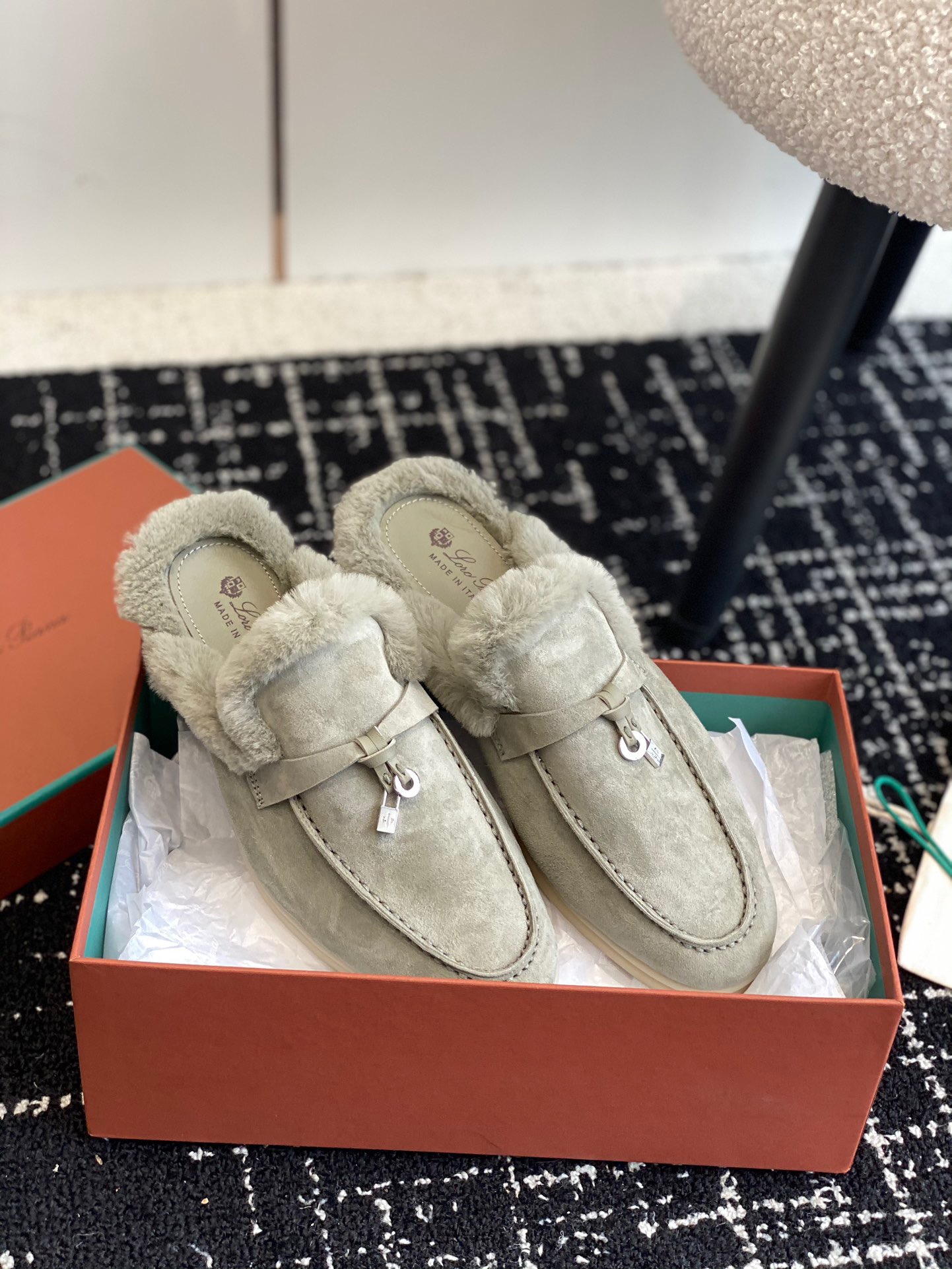 Women L*oro P*iana Top Loafer （）