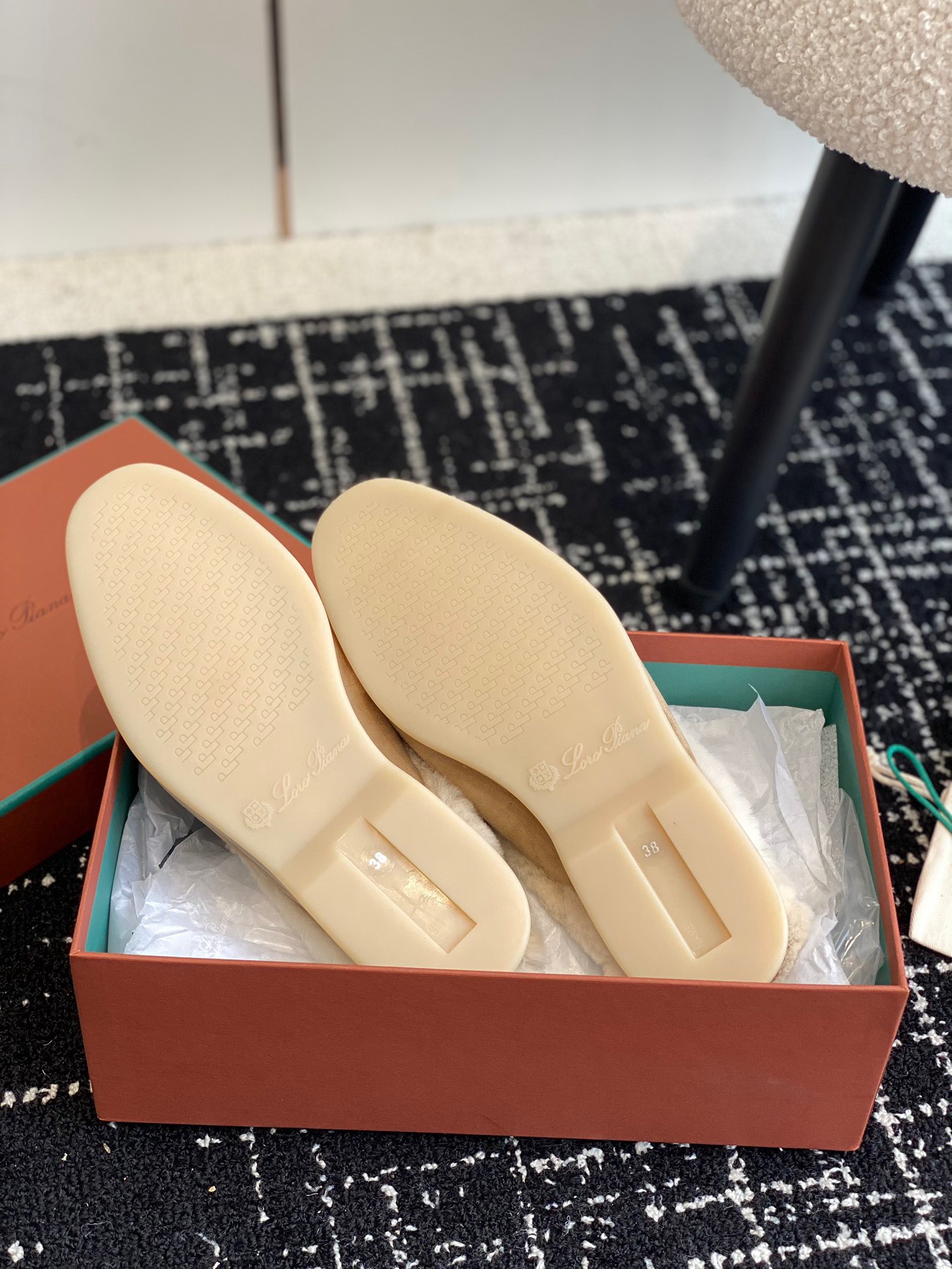 Women L*oro P*iana Top Loafer （）