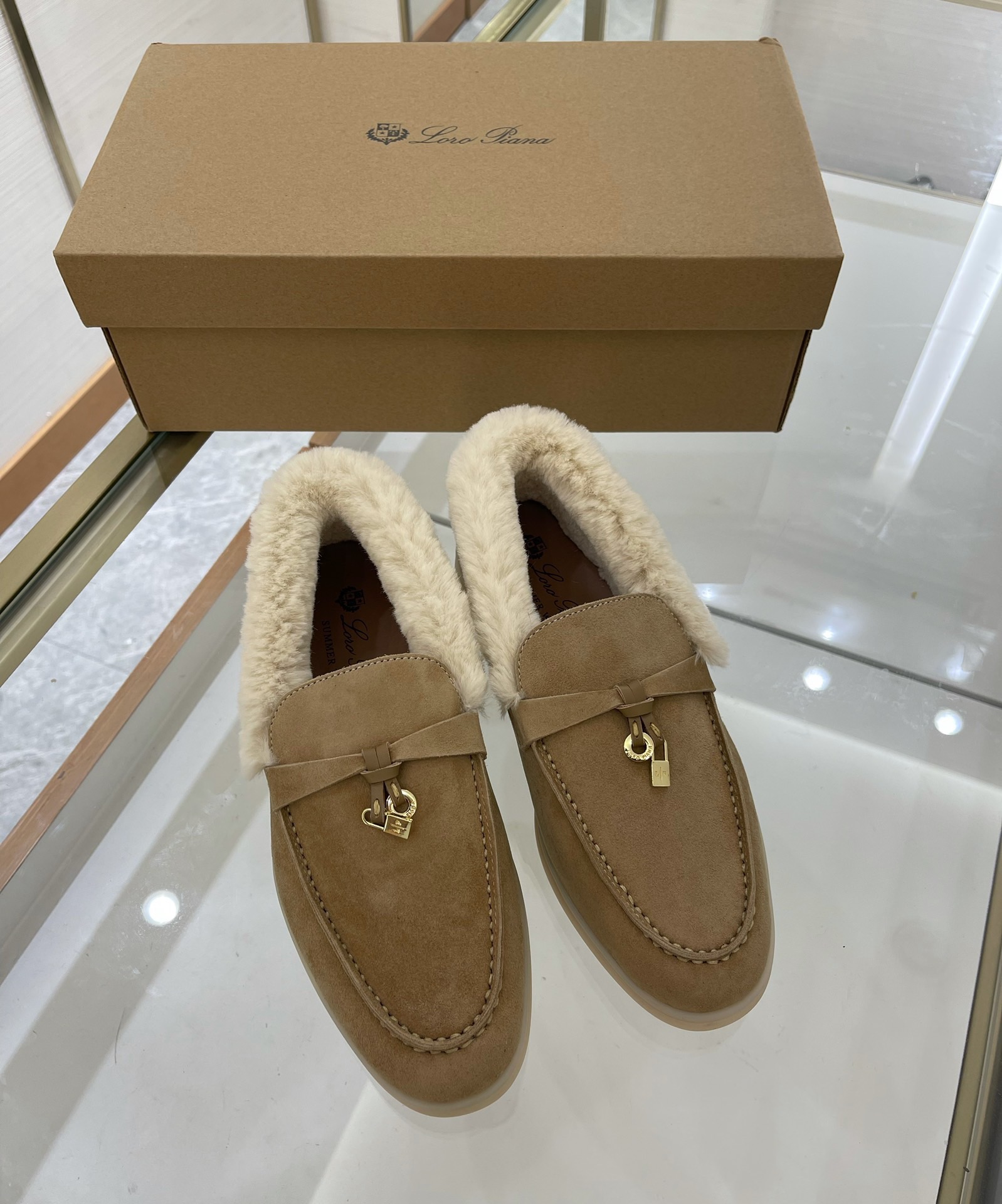 Women L*oro P*iana Top Loafer （）