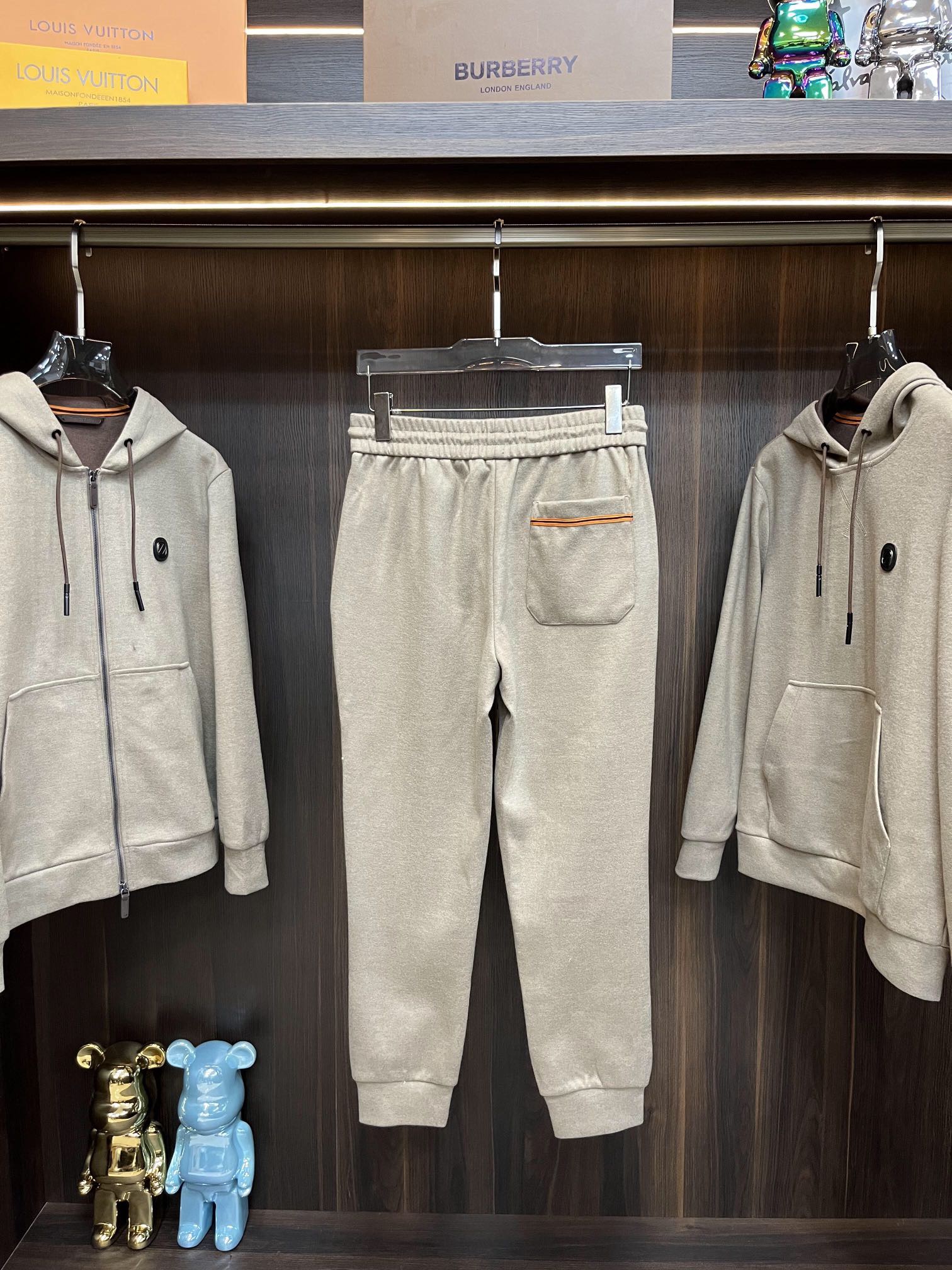 Men suits Top Quality