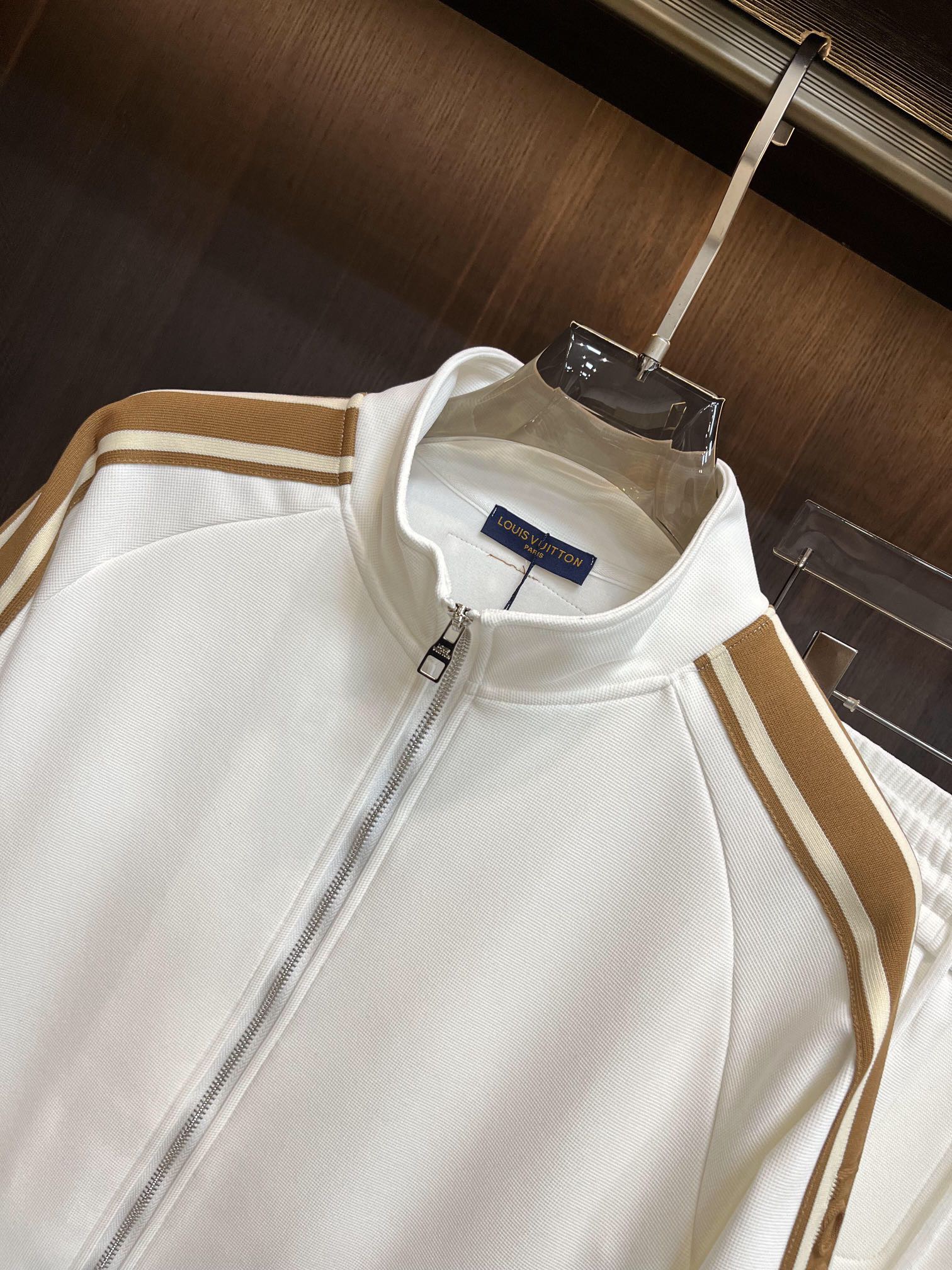 Men suits Top Quality