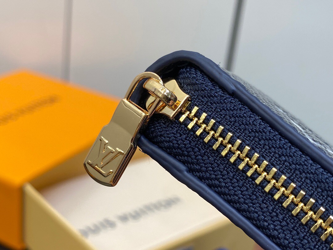 L*ouis V*uitton Top Bag