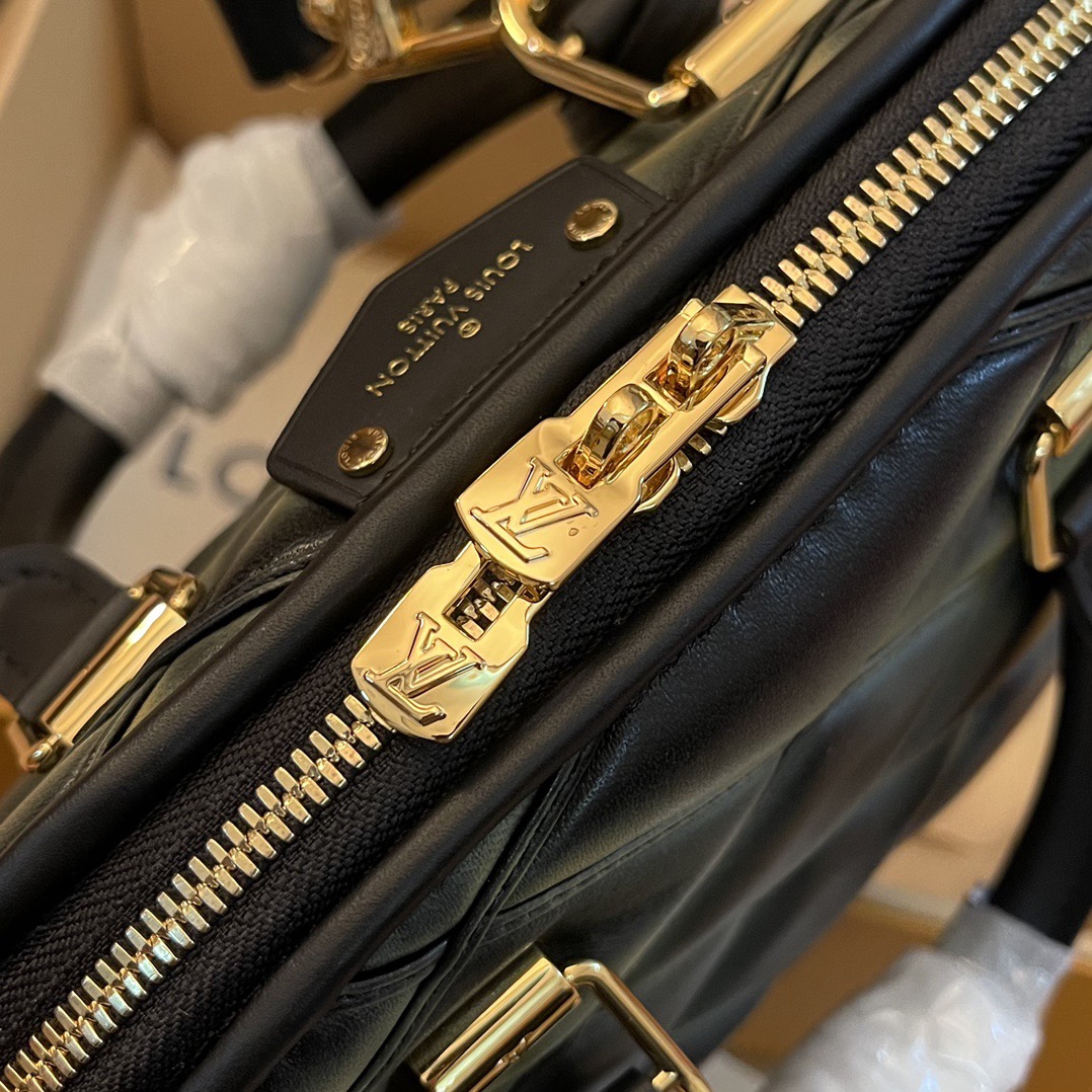 women L*ouis V*uitton Top Bag 23576