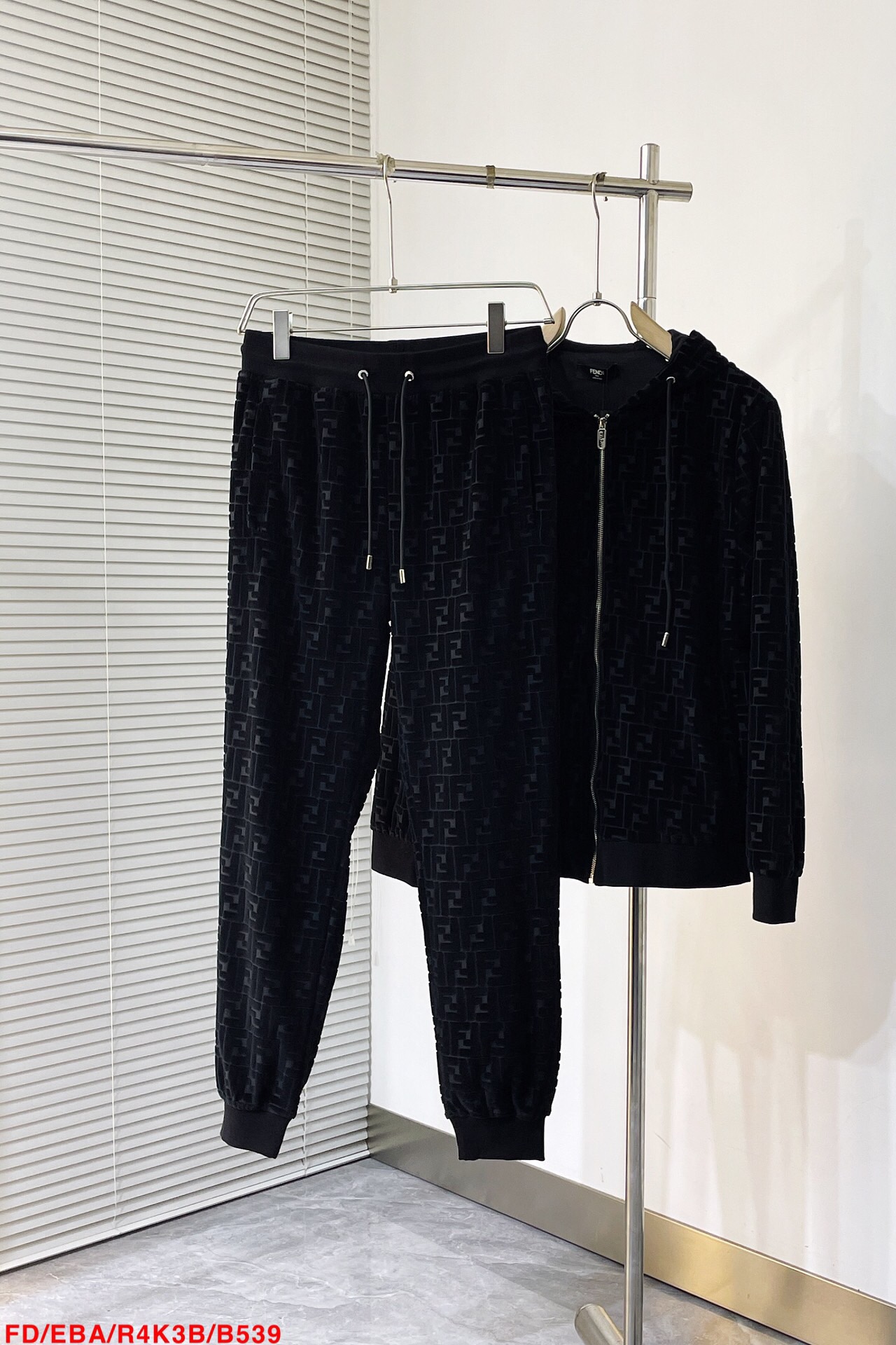 Men suits Top Quality