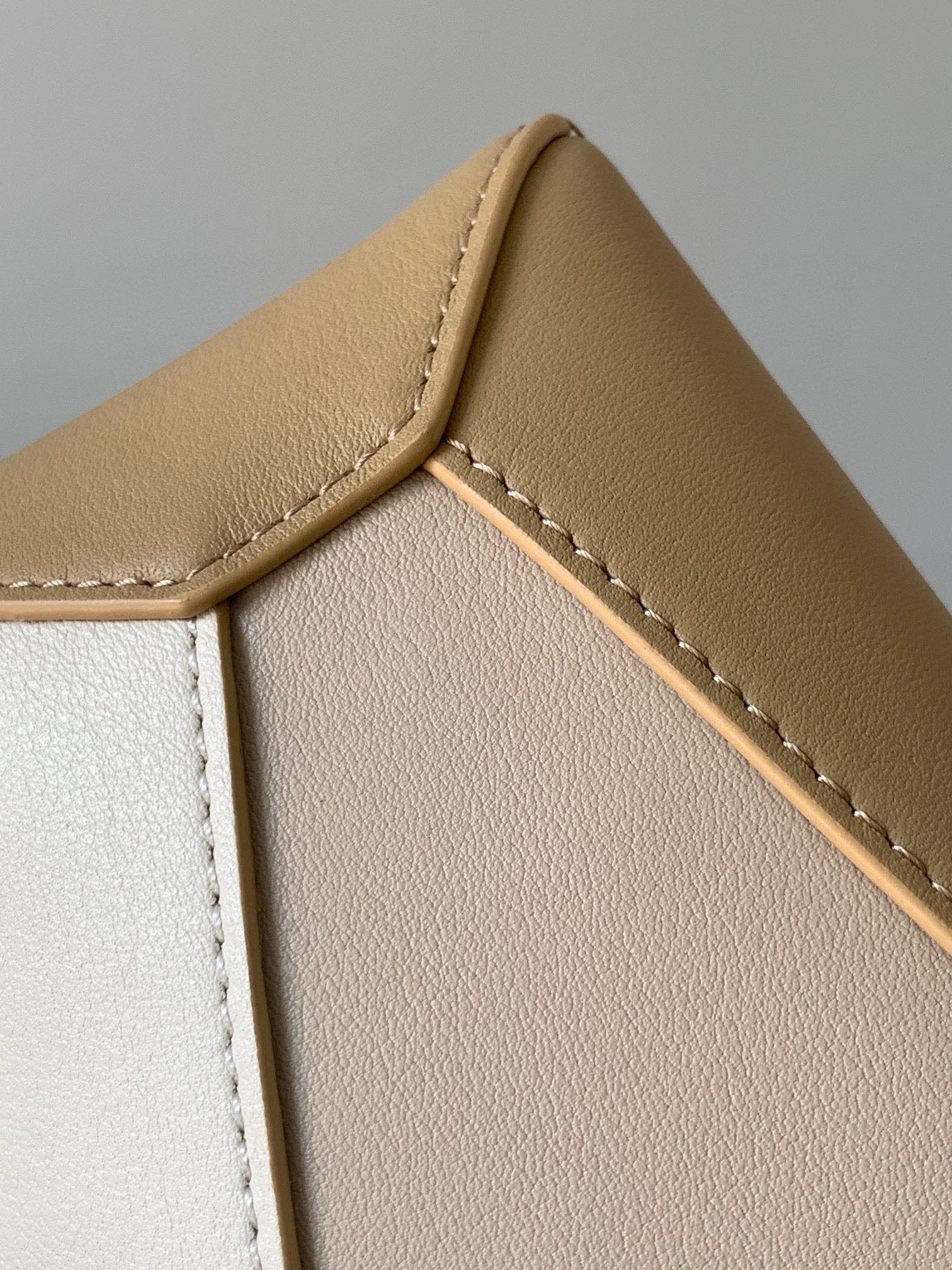 L*oewe Bag 9310 Top Quality