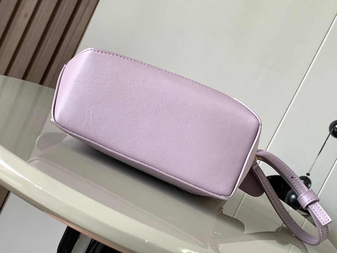 L*oewe Bag 9310 Top Quality