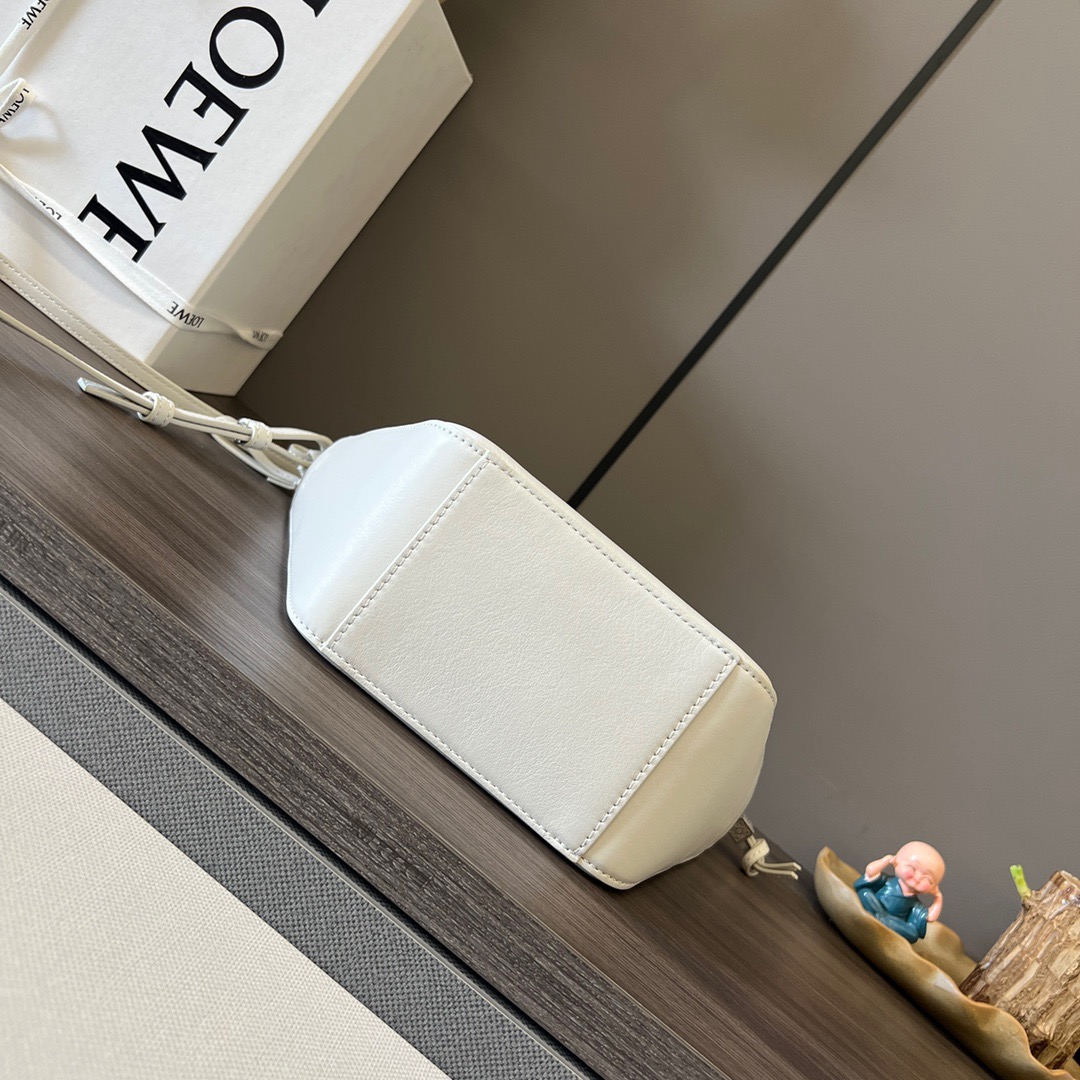 L*oewe Bag 262315 Top Quality