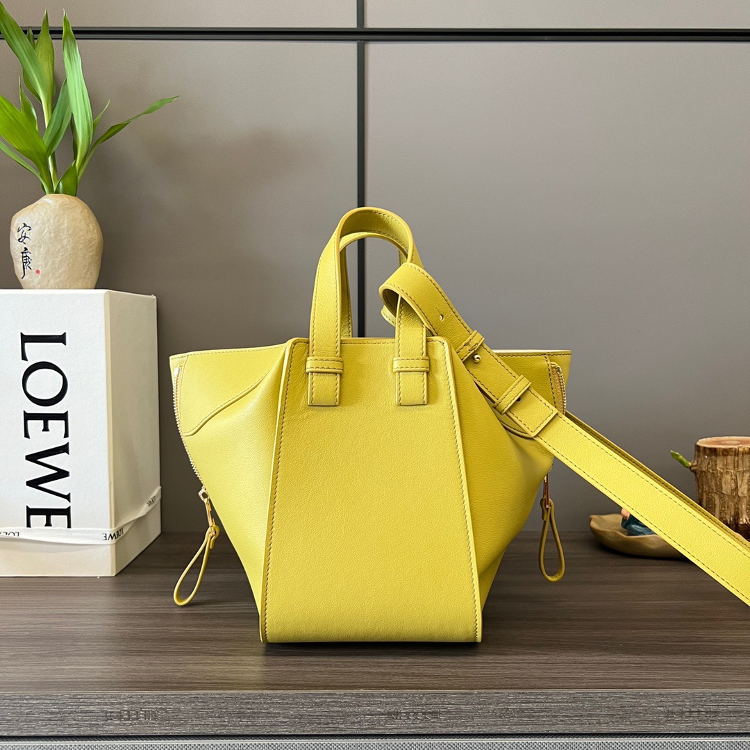 L*oewe Bag 652235 Top Quality