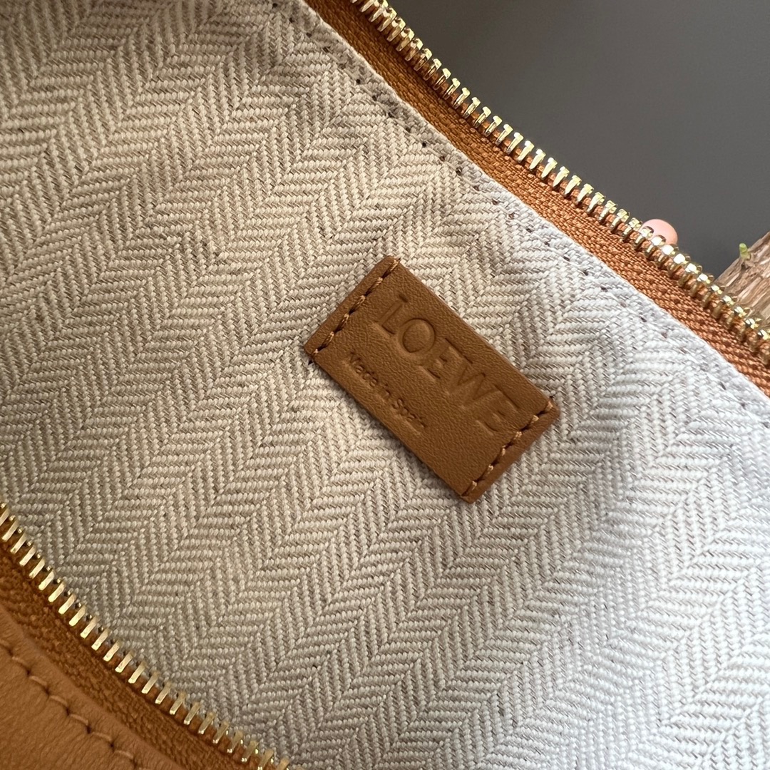 L*oewe Bag 262315 Top Quality