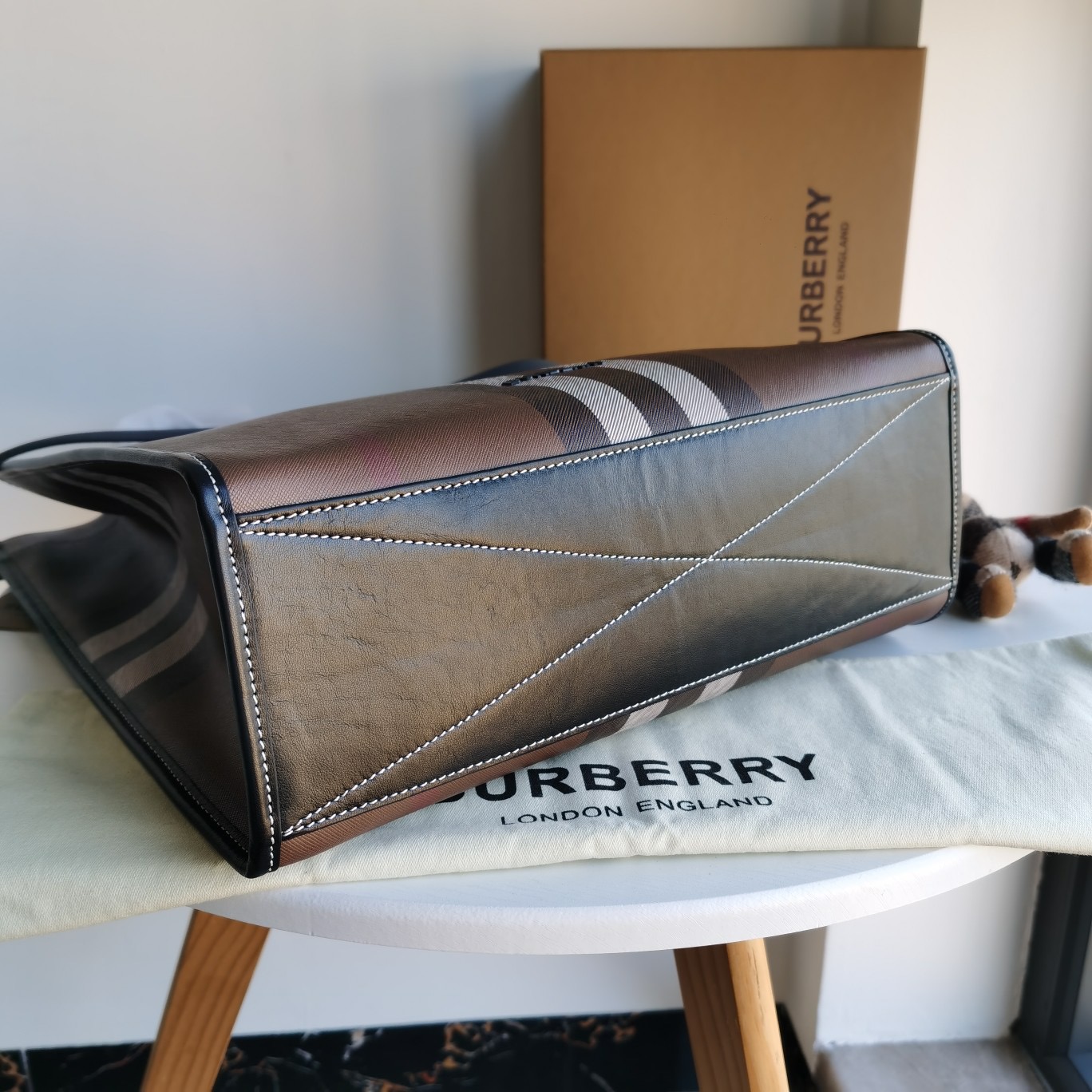 B*urberry Bag Top Quality