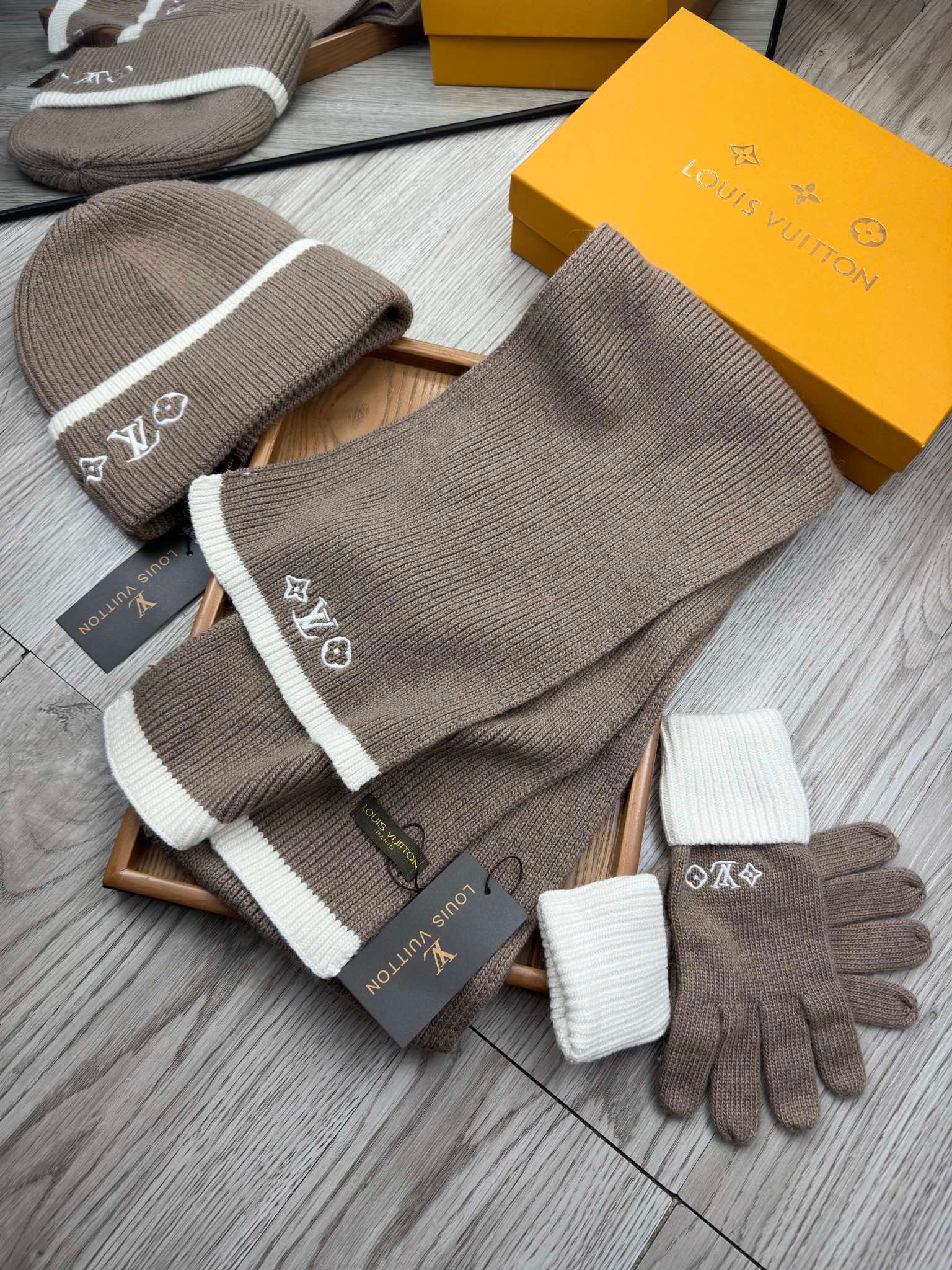 Women Men Hat+Gloves+The scarf L*V