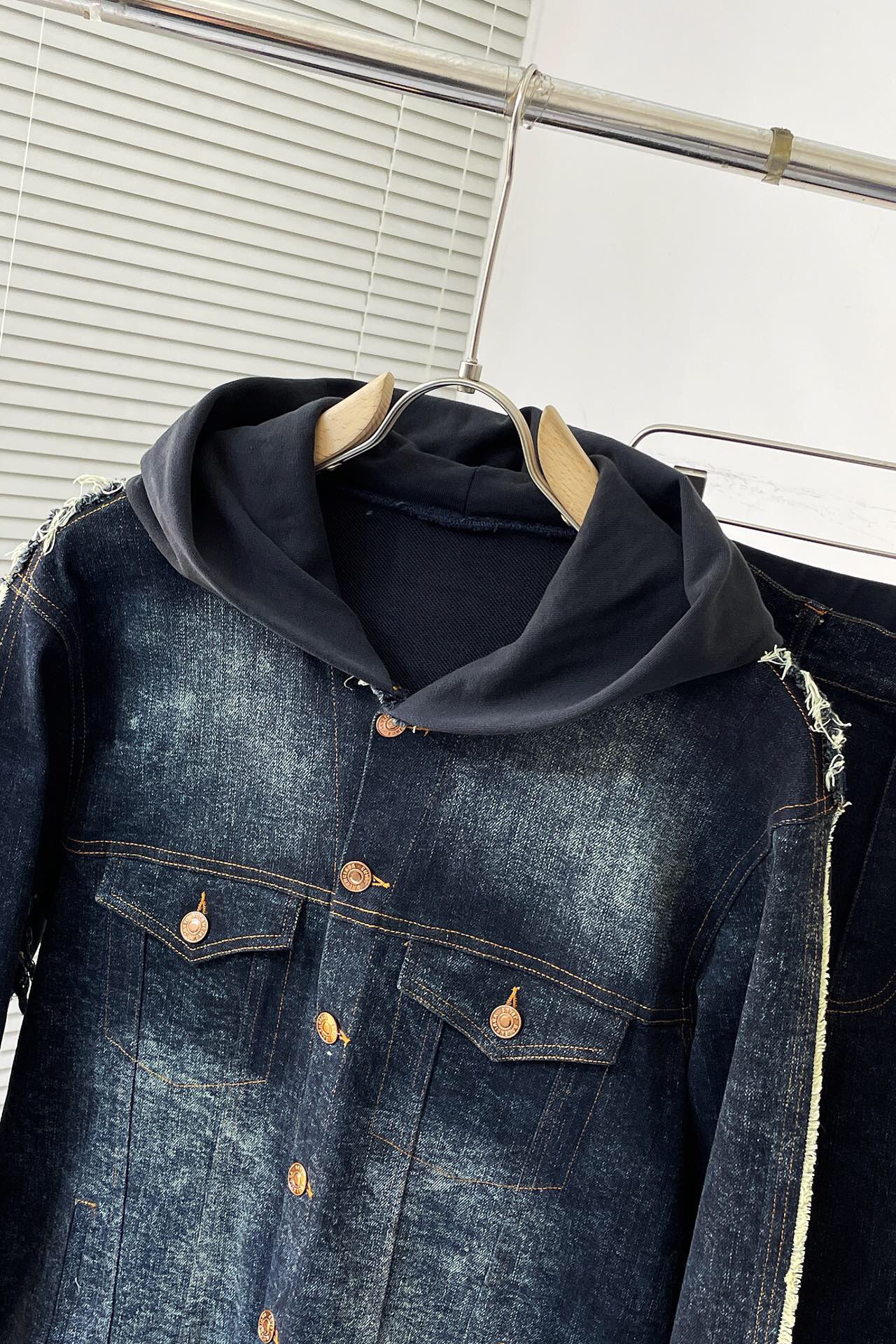 Men suits Top Quality