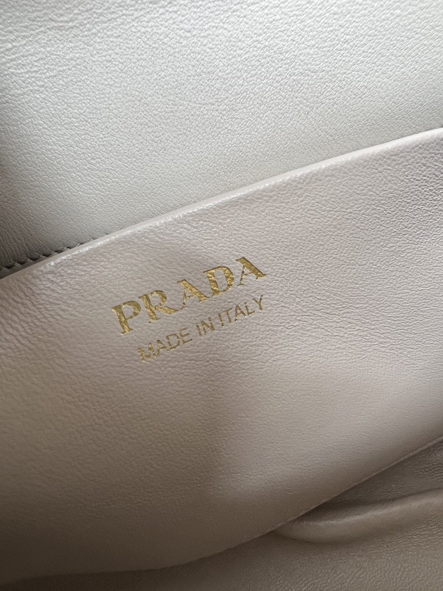 P*rada Bag Top Quality