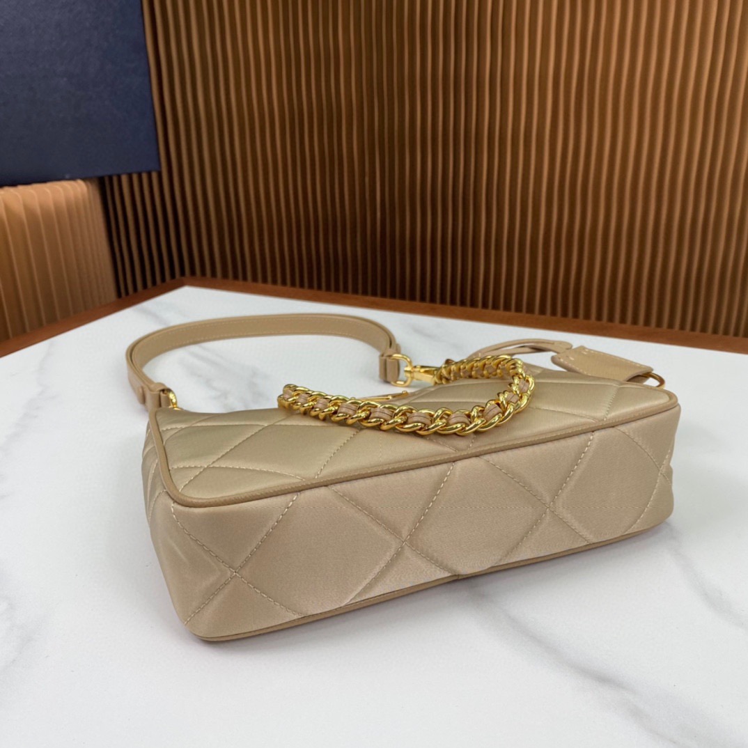 P*rada Bag Top Quality