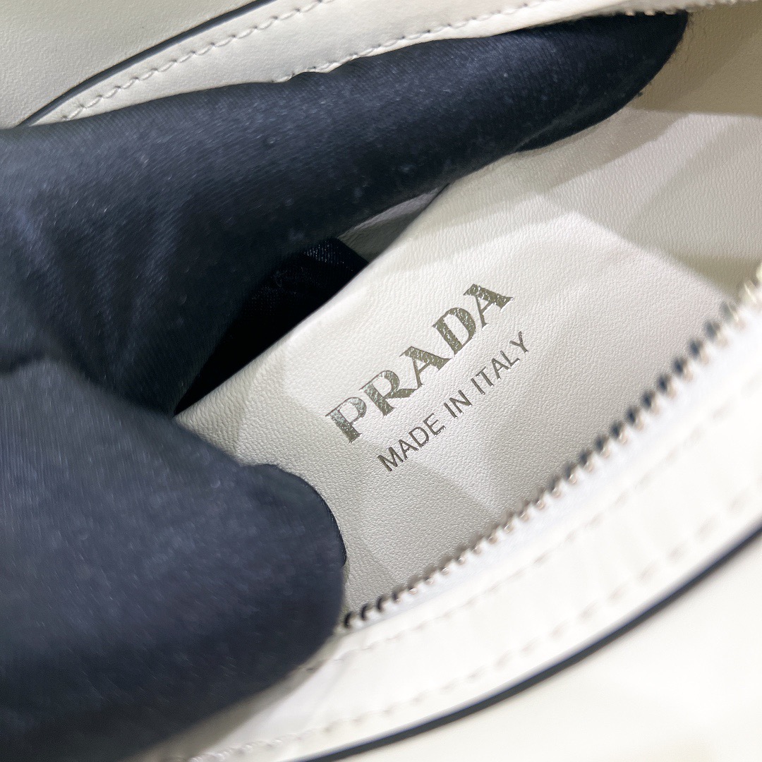 P*rada Bag Top Quality