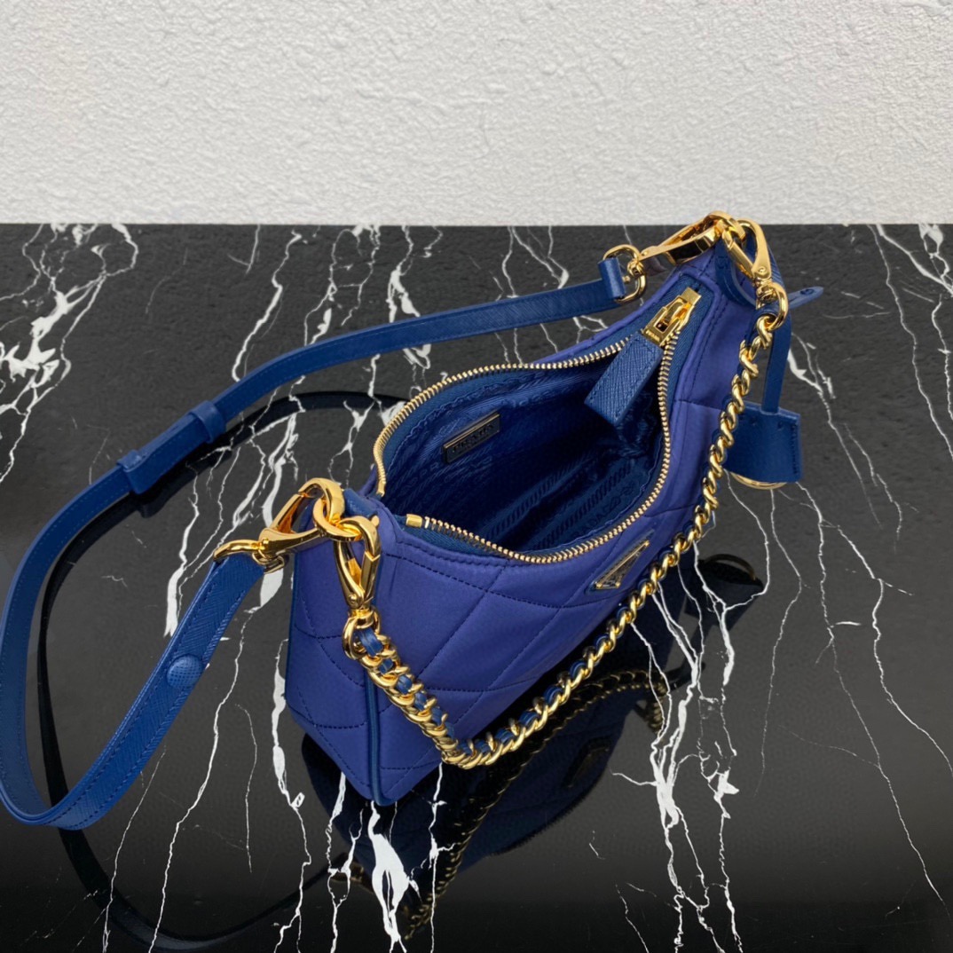 P*rada Bag Top Quality