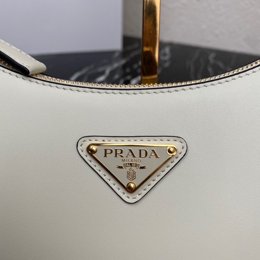 P*rada Bag Top Quality