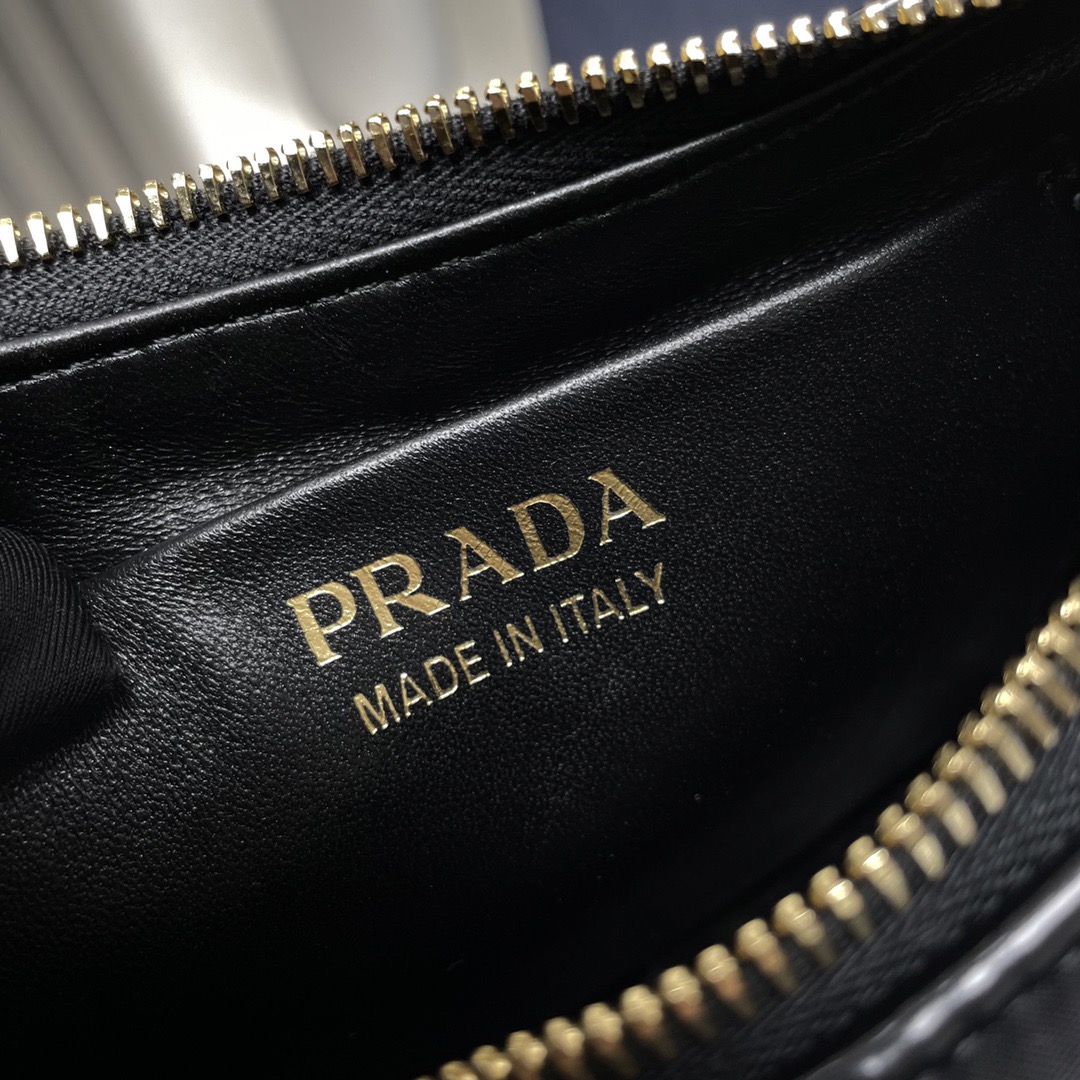 P*rada Bag Top Quality