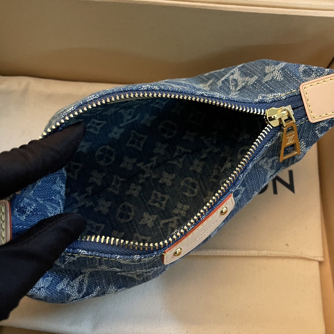 L*ouis V*uitton Top Bag