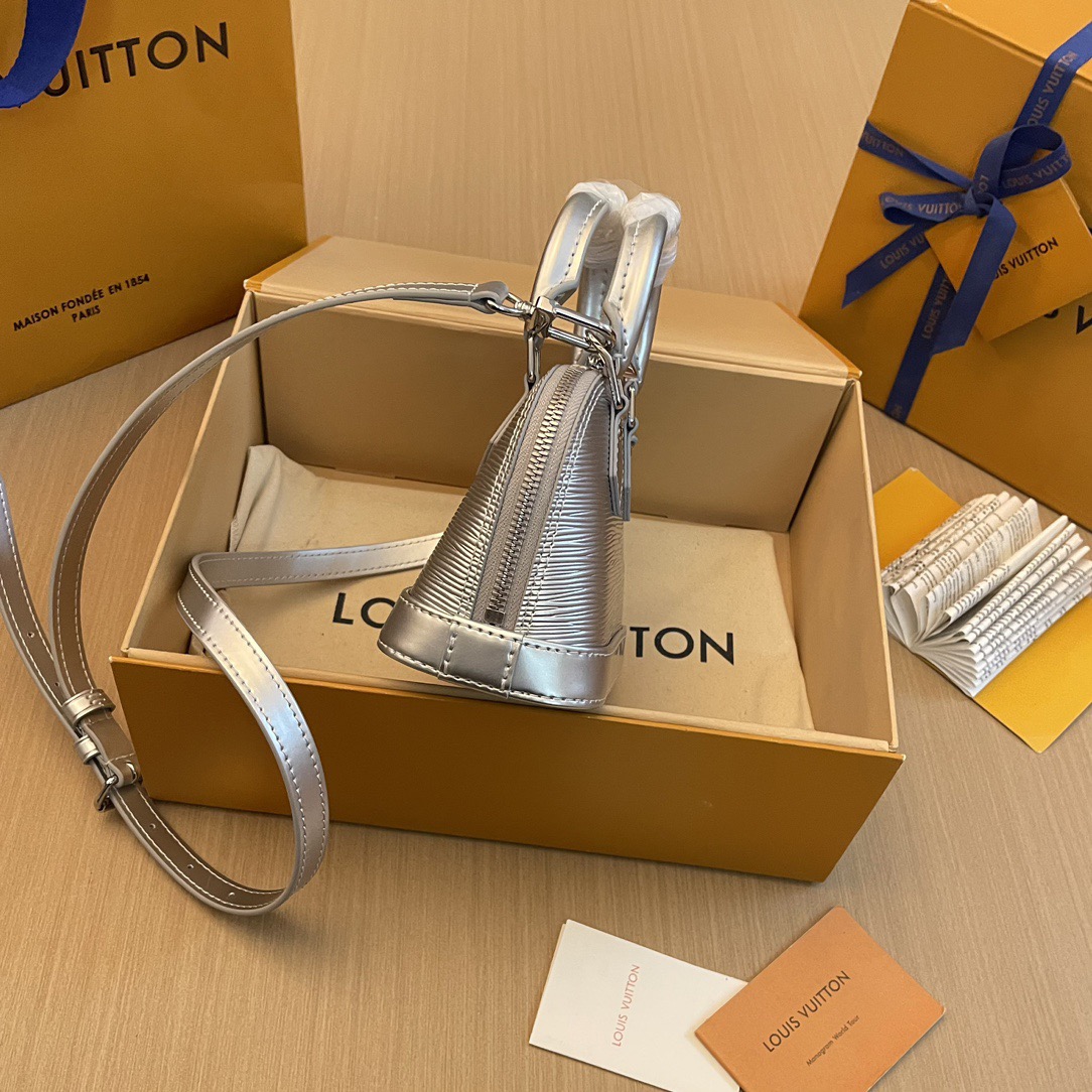 L*ouis V*uitton Top Bag