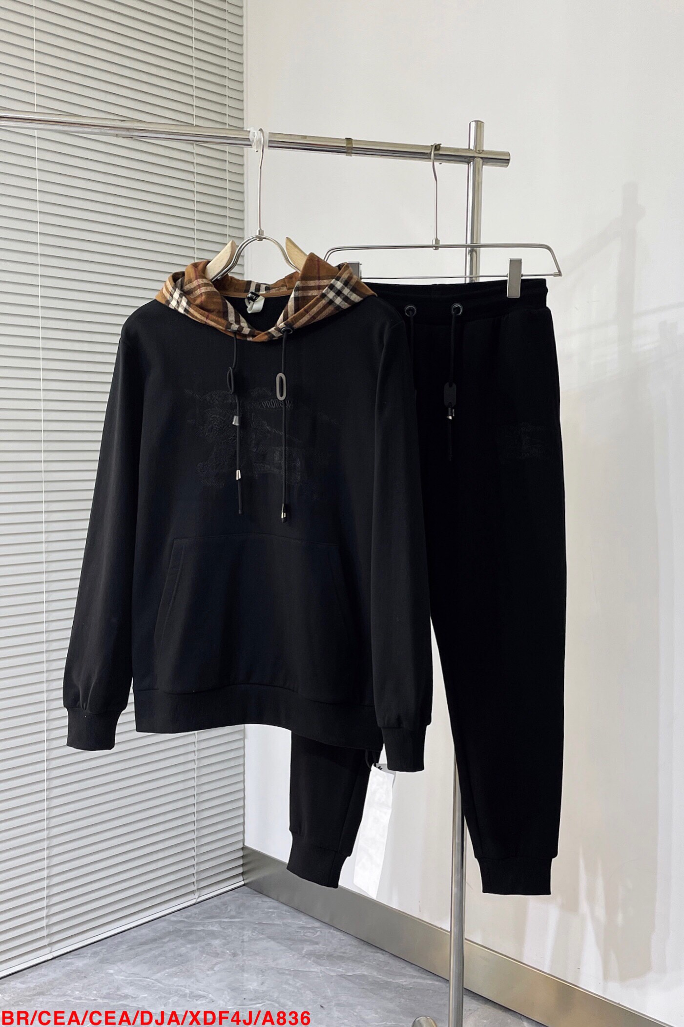 Men suits Top Quality