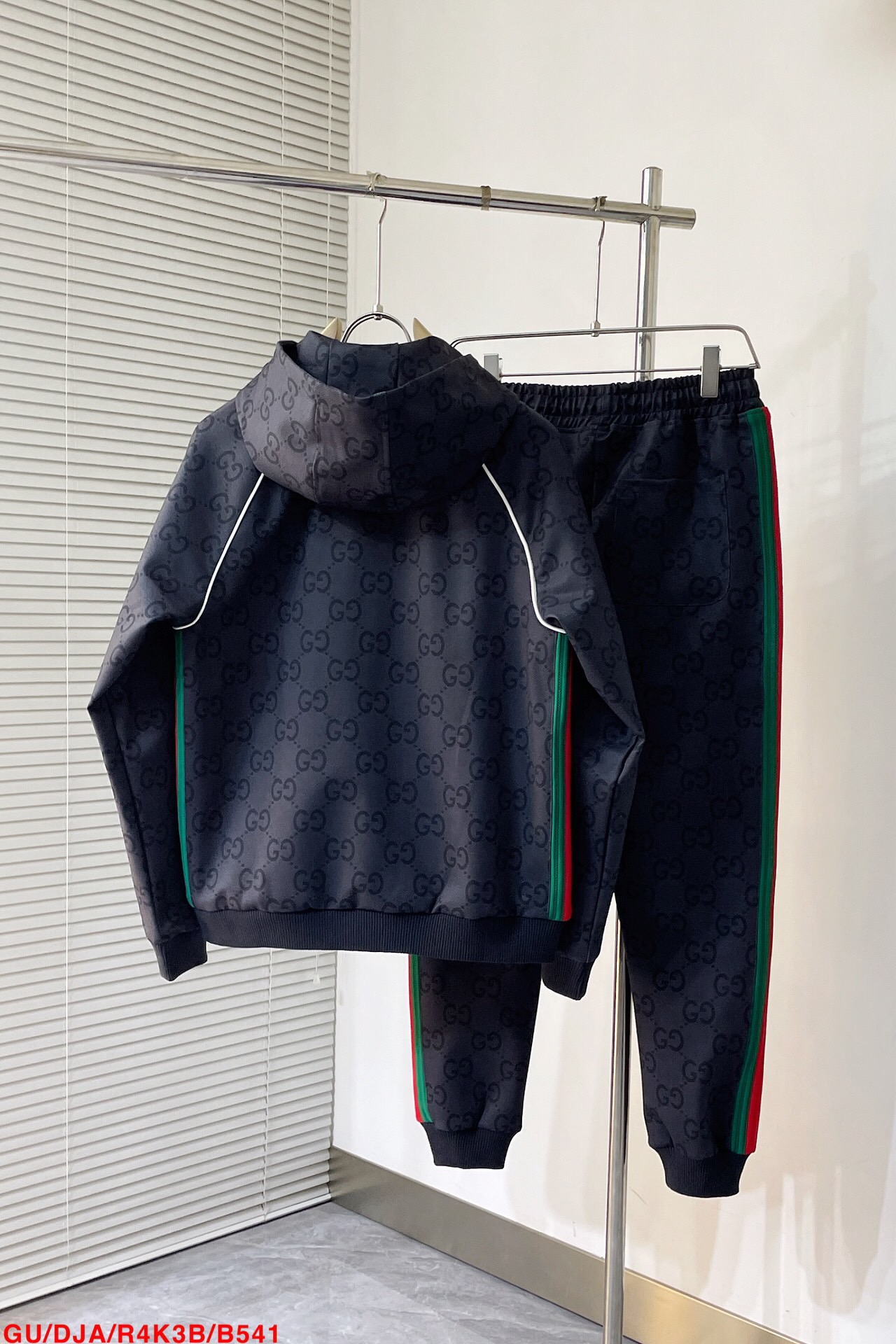 Men suits Top Quality