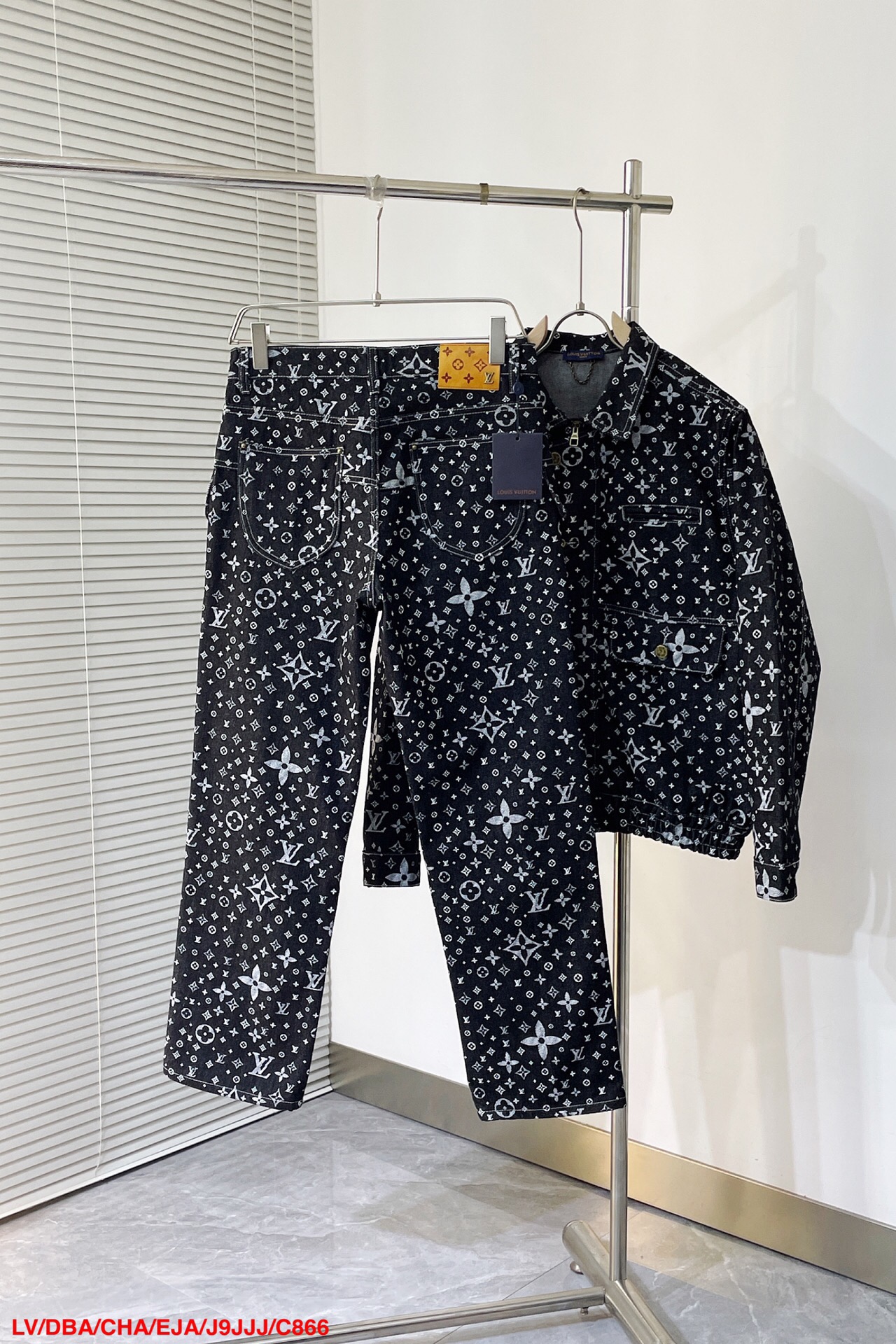 Men suits Top Quality