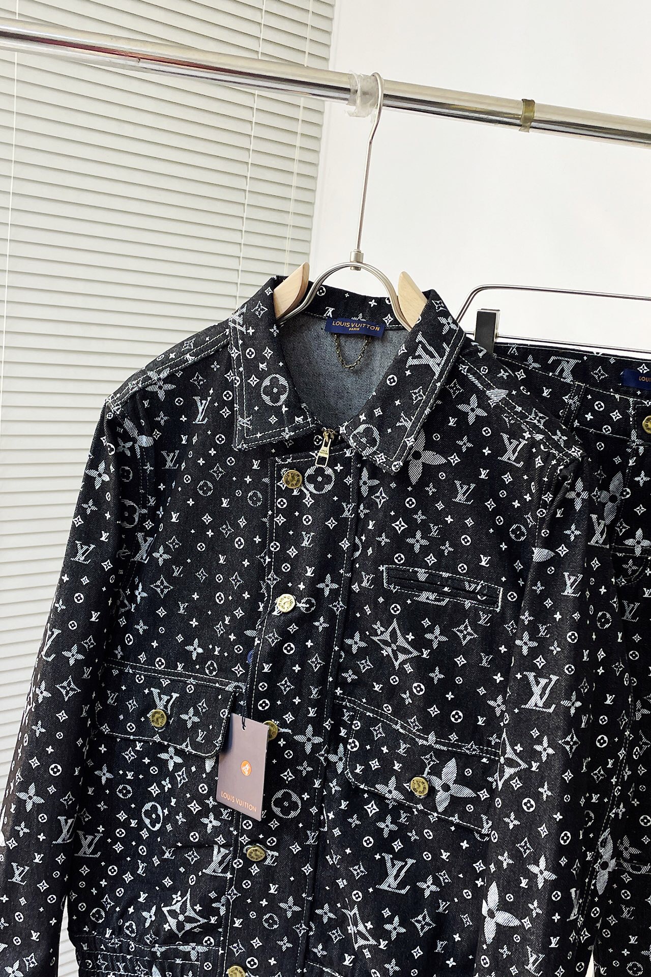 Men suits Top Quality