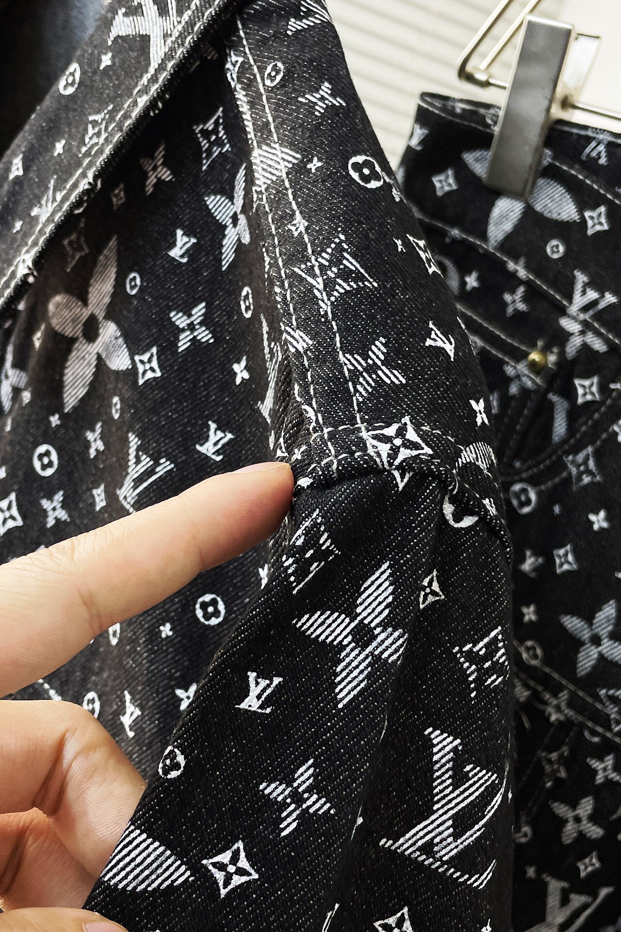 Men suits Top Quality