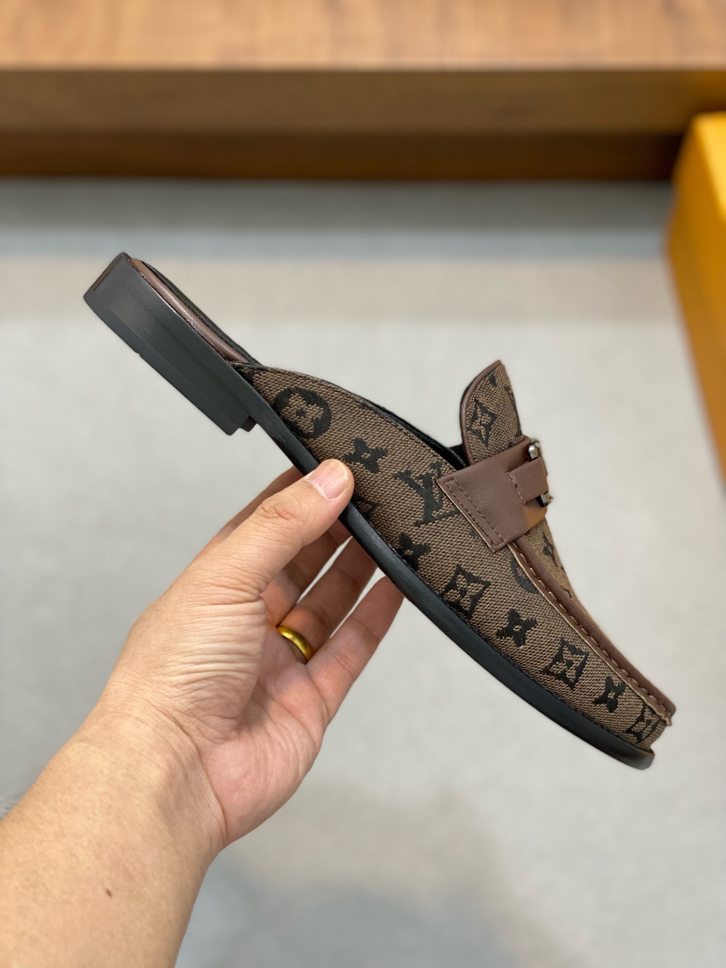 Men L*ouis V*uitton Top Slippers